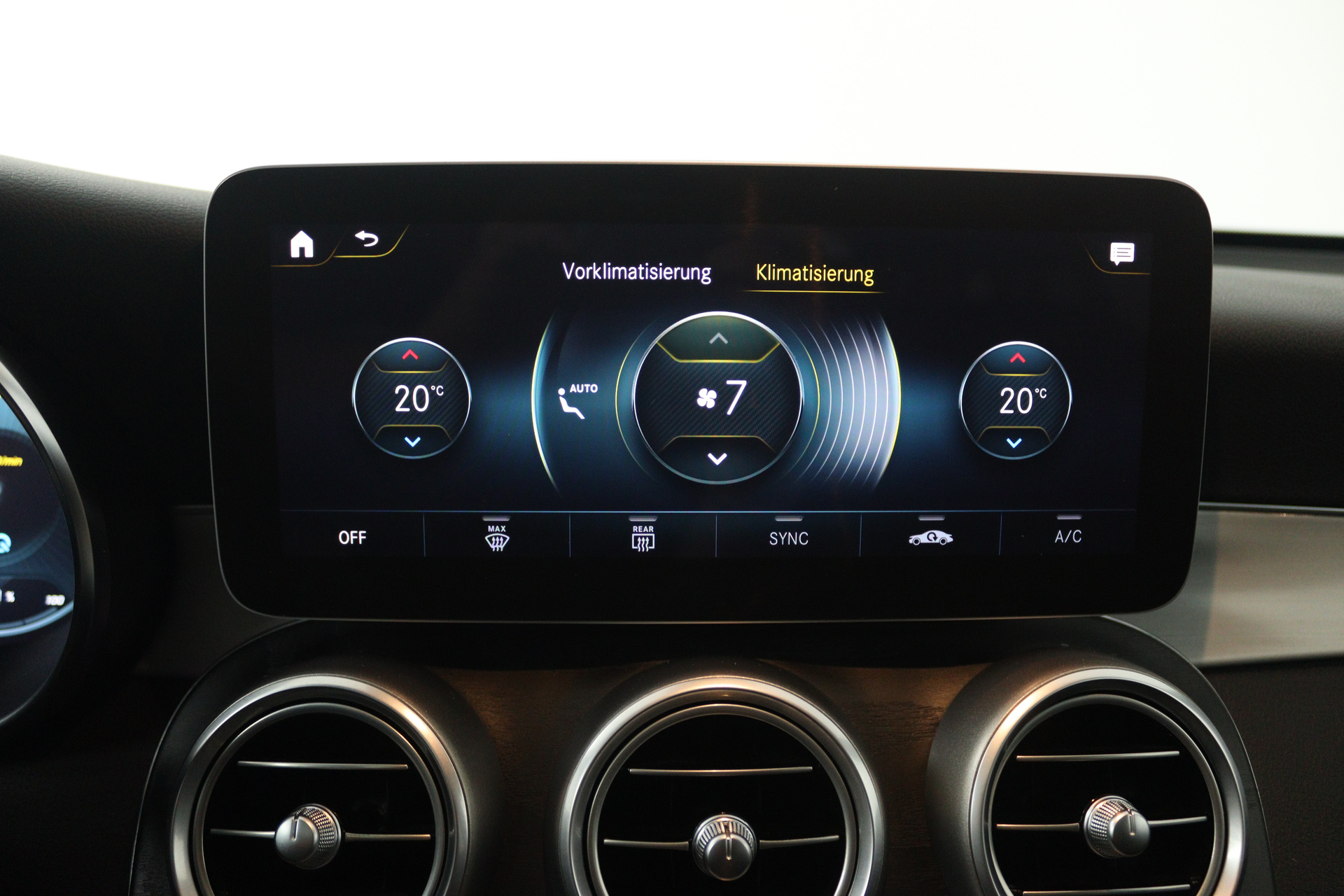 Foto van Mercedes-Benz GLC 300 E 4Matic