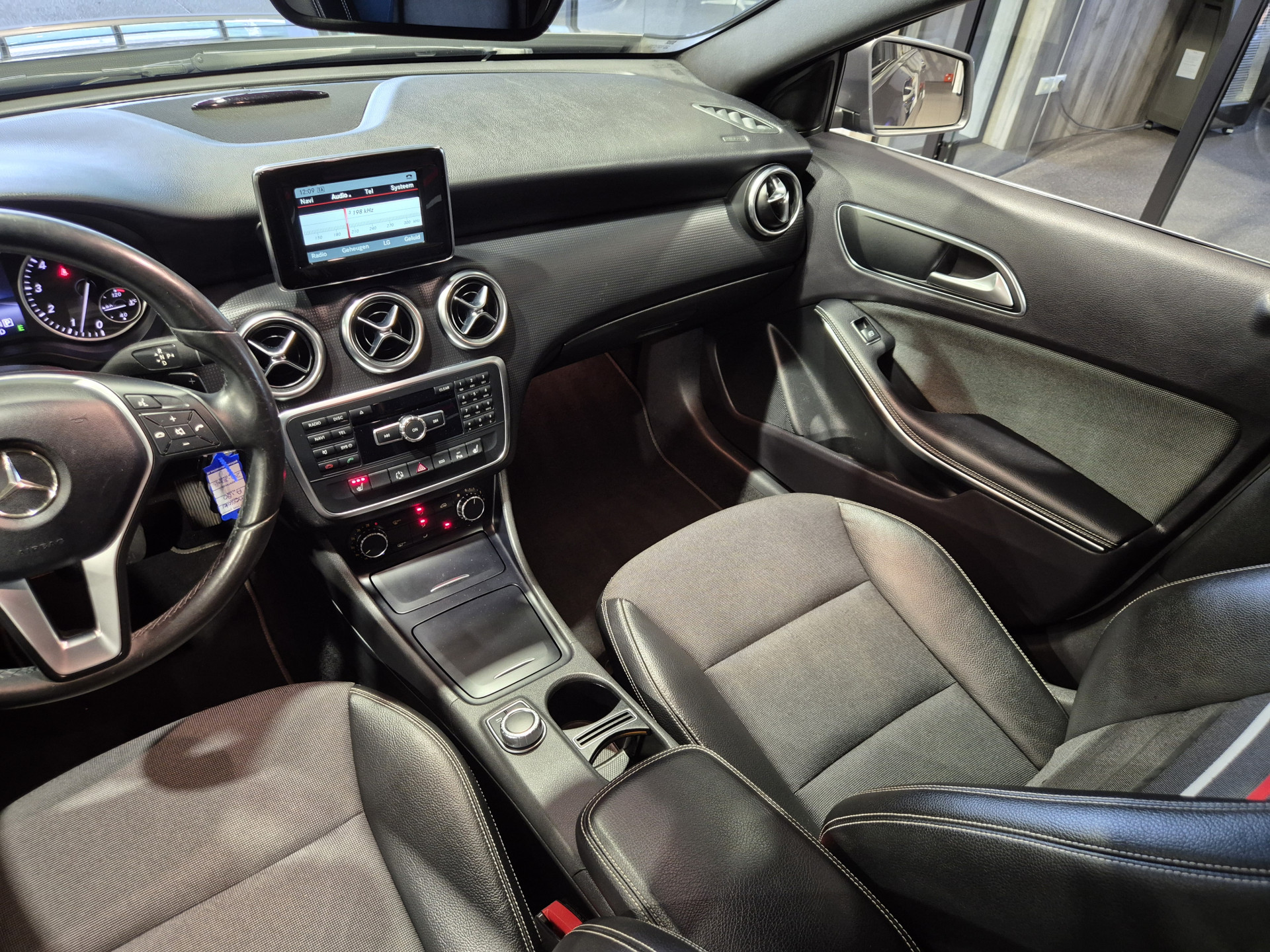 Foto van Mercedes-Benz A 180