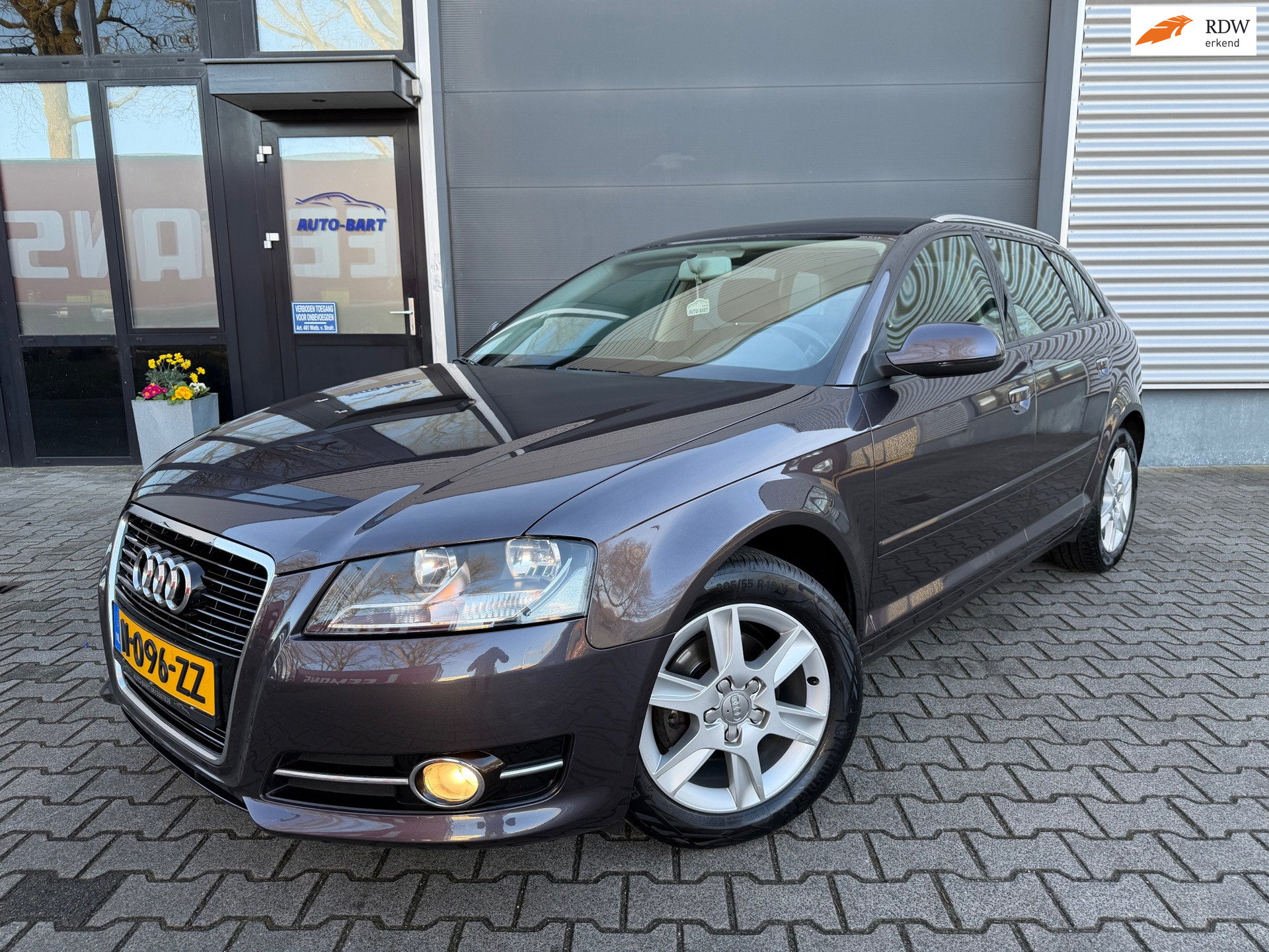 Audi A3 Sportback 1.2 TFSI Ambiente | NIEUWSTAAT | beurt 2012 - voorkant