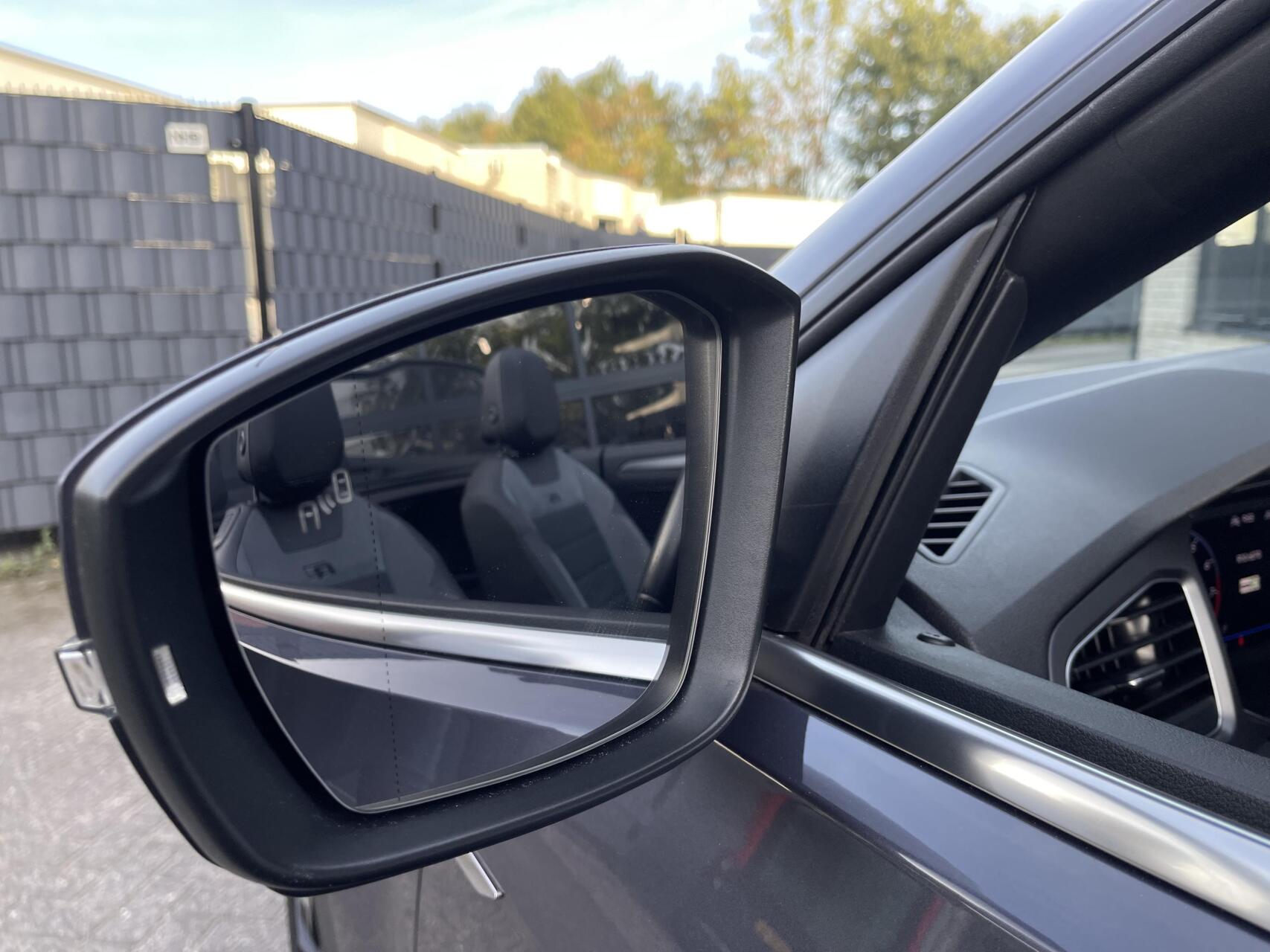 Foto van Volkswagen T-roc Cabrio