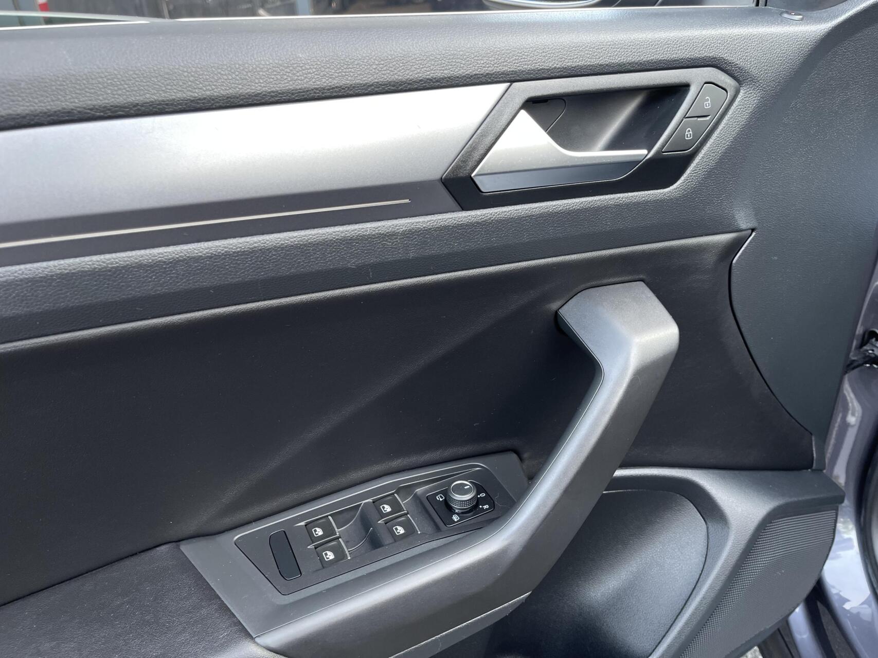 Foto van Volkswagen T-roc Cabrio