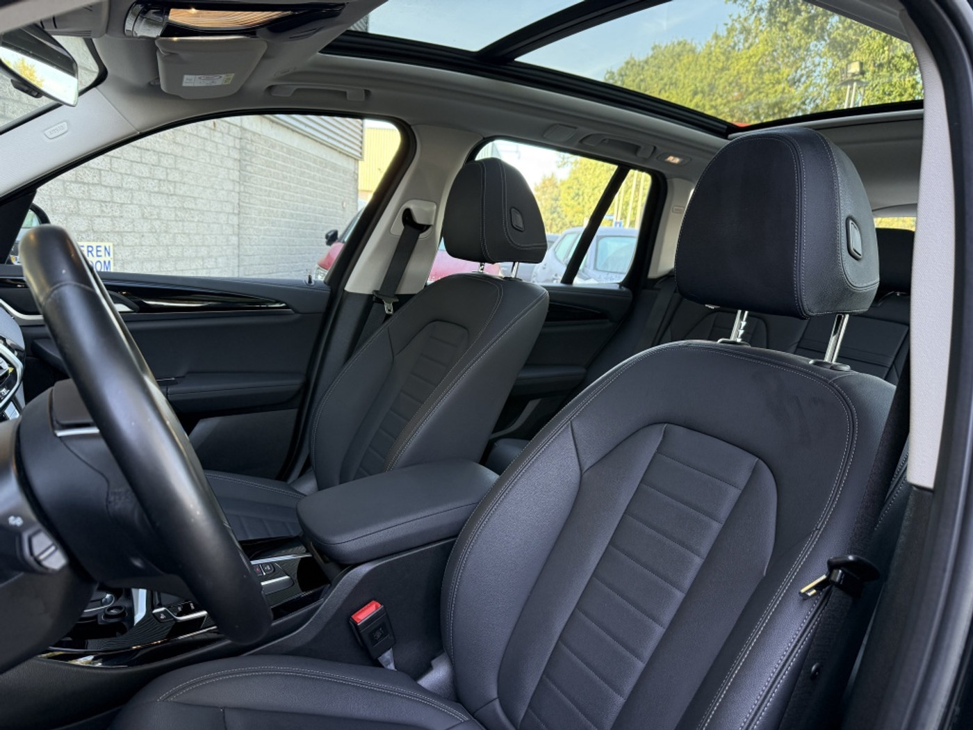 Foto van BMW Ix3
