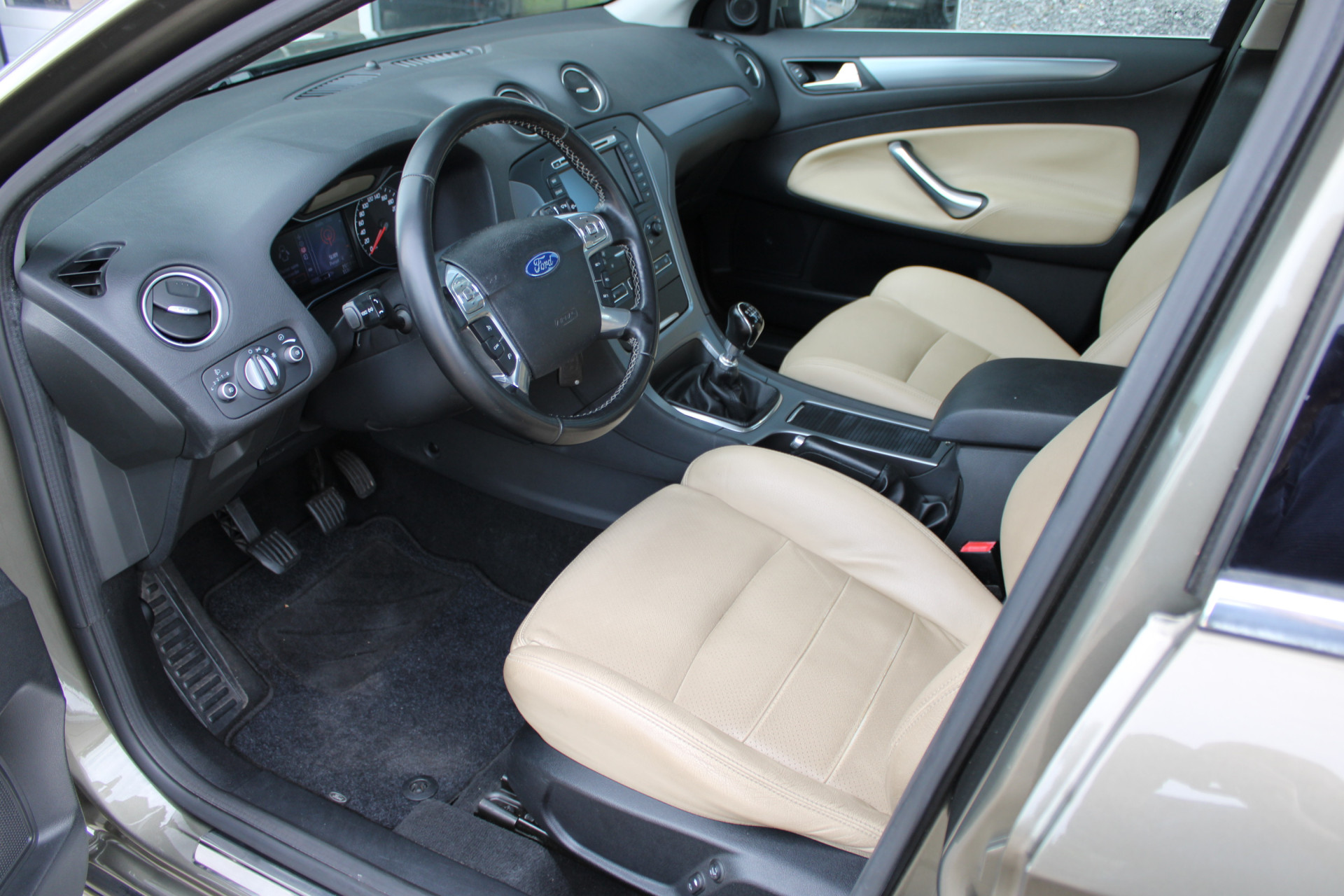 Foto van Ford Mondeo