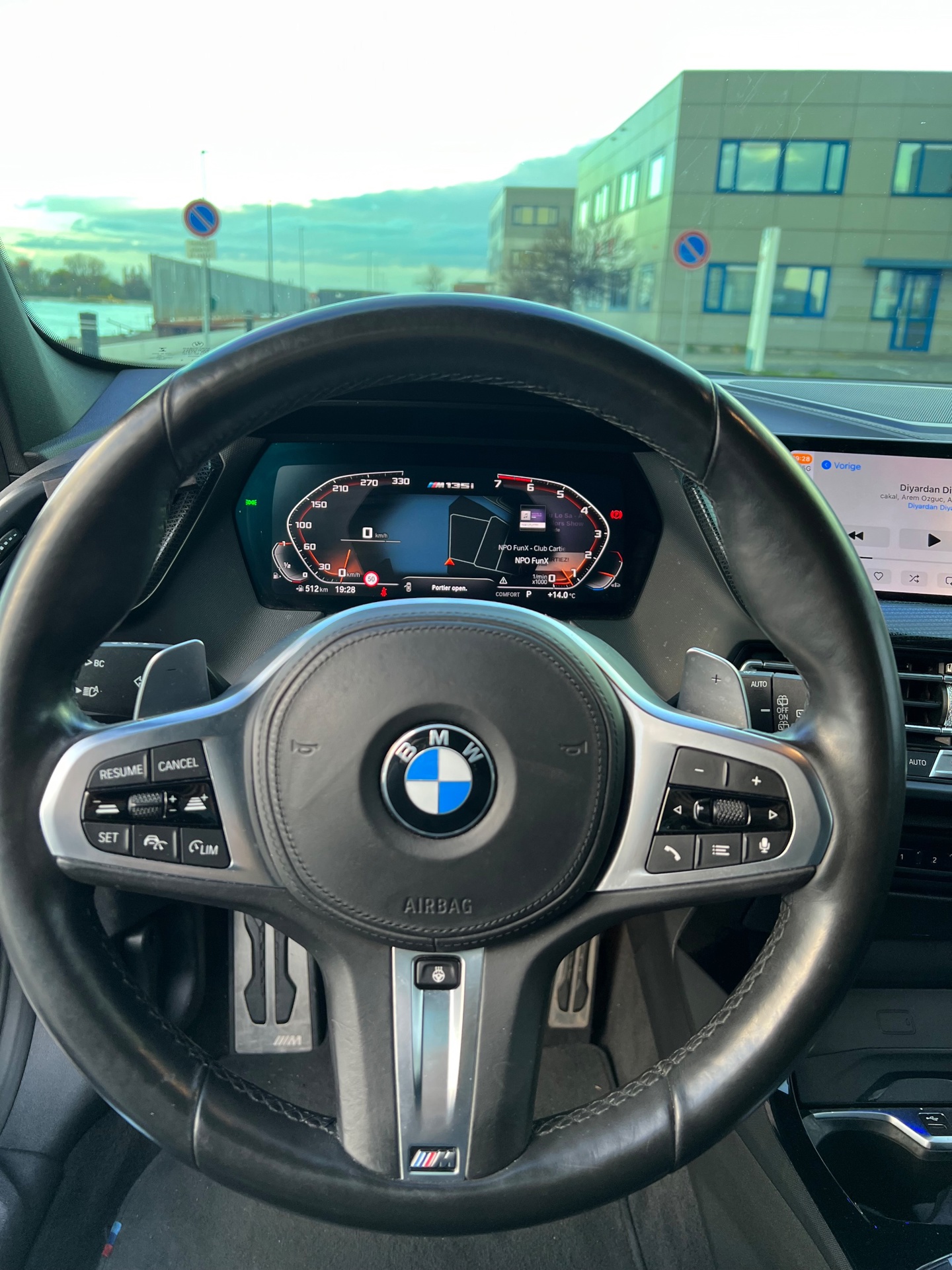 Foto van BMW M135i xDrive