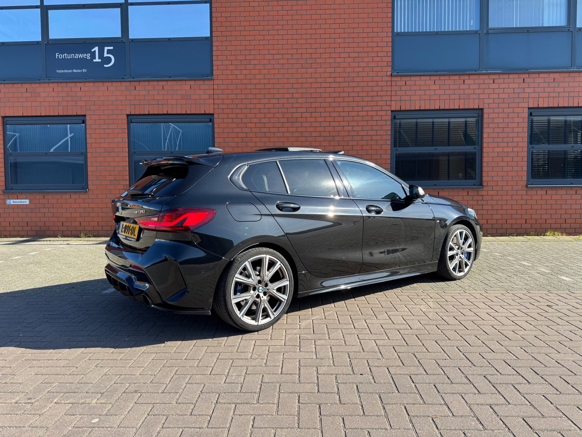 Foto van BMW M135i xDrive