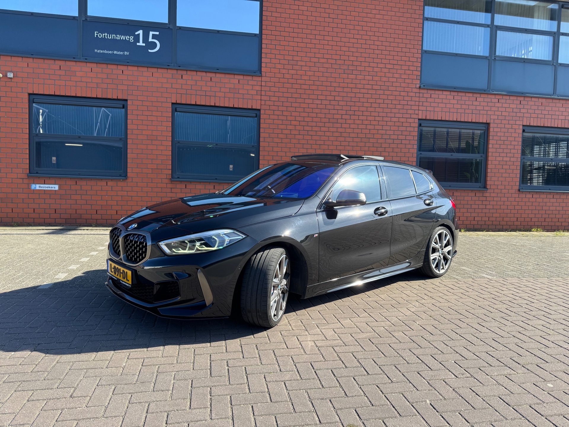Foto van BMW M135i xDrive