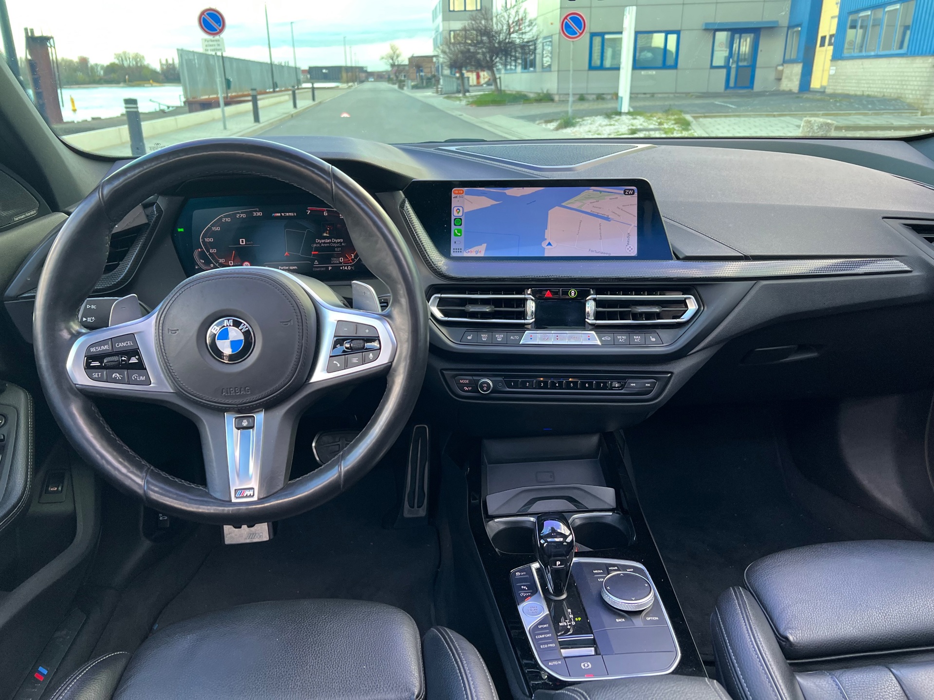 Foto van BMW M135i xDrive