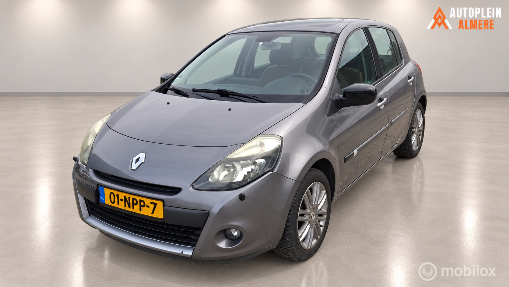 Renault Clio 1.2 TCe 20th Anniversary (leder bekleding) 2010 - voorkant