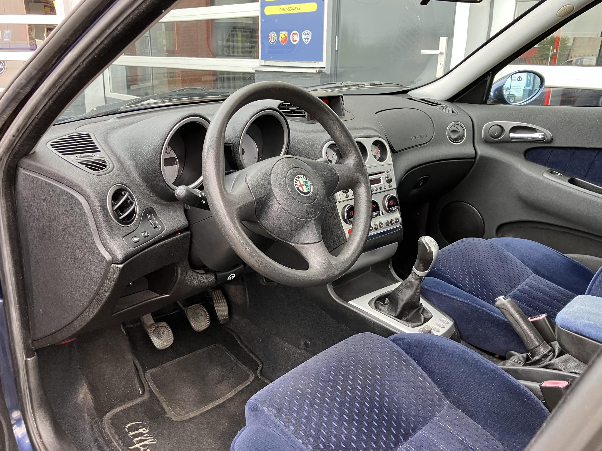 Foto van Alfa Romeo Alfa Romeo 156 Berlina