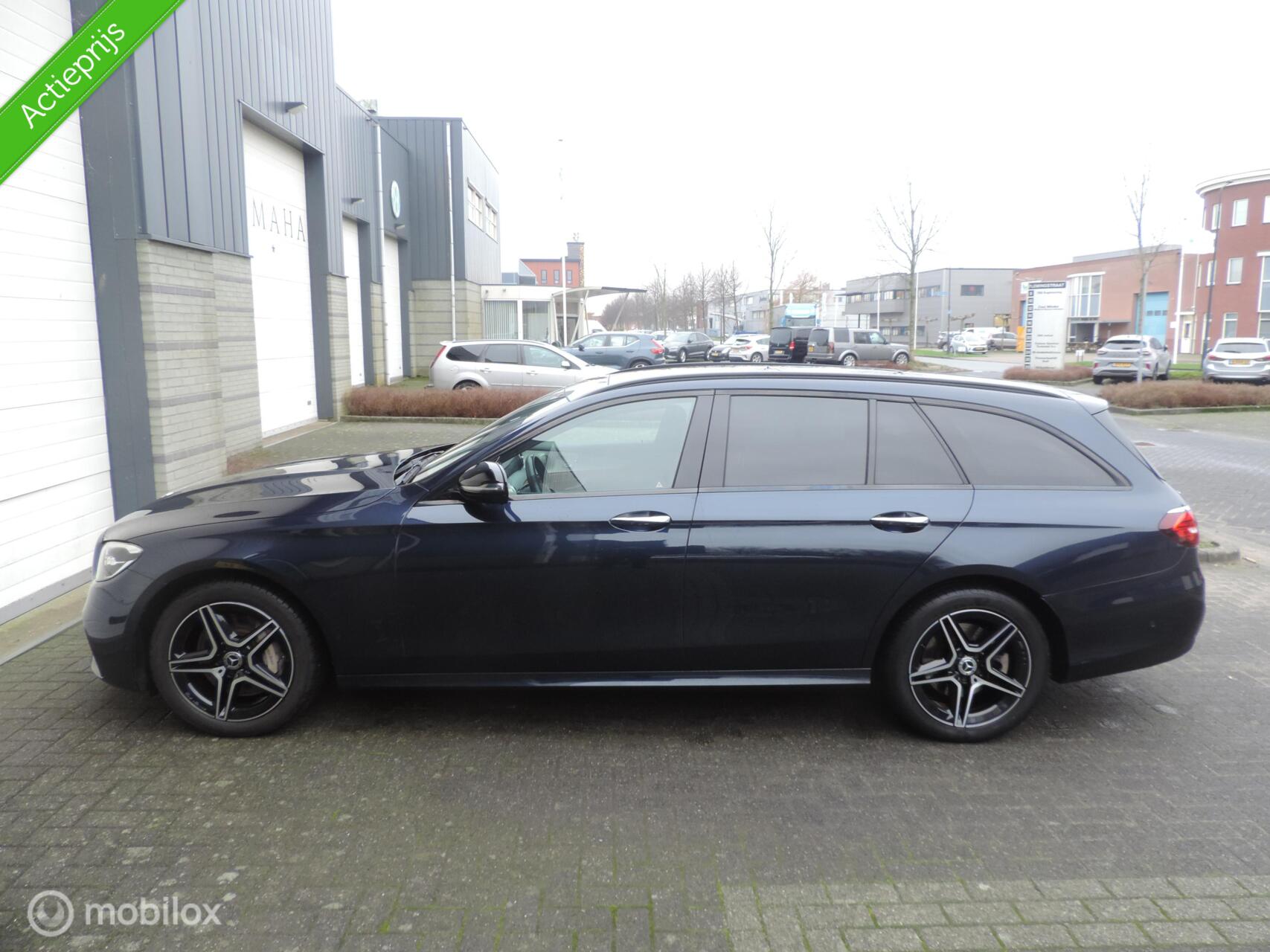Foto van Mercedes-Benz E 300 E