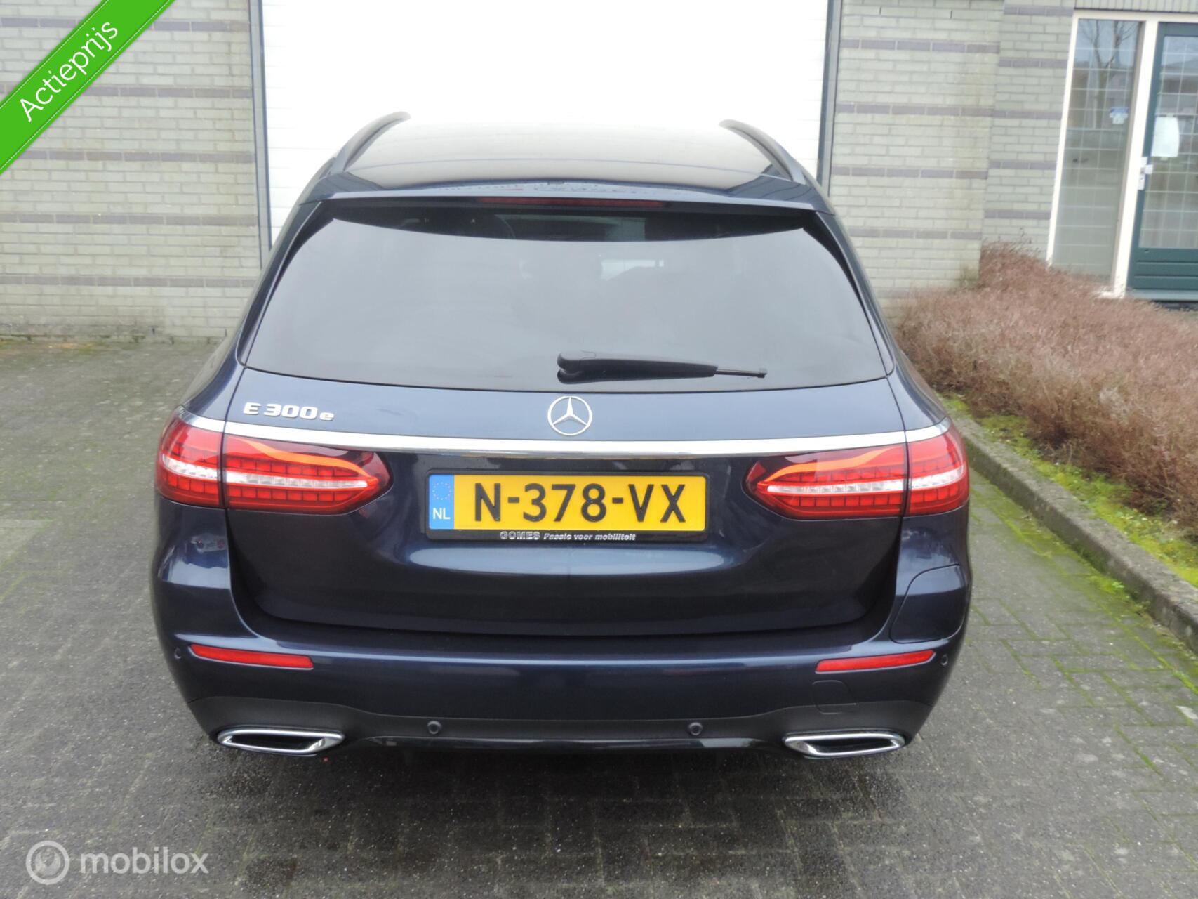 Foto van Mercedes-Benz E 300 E