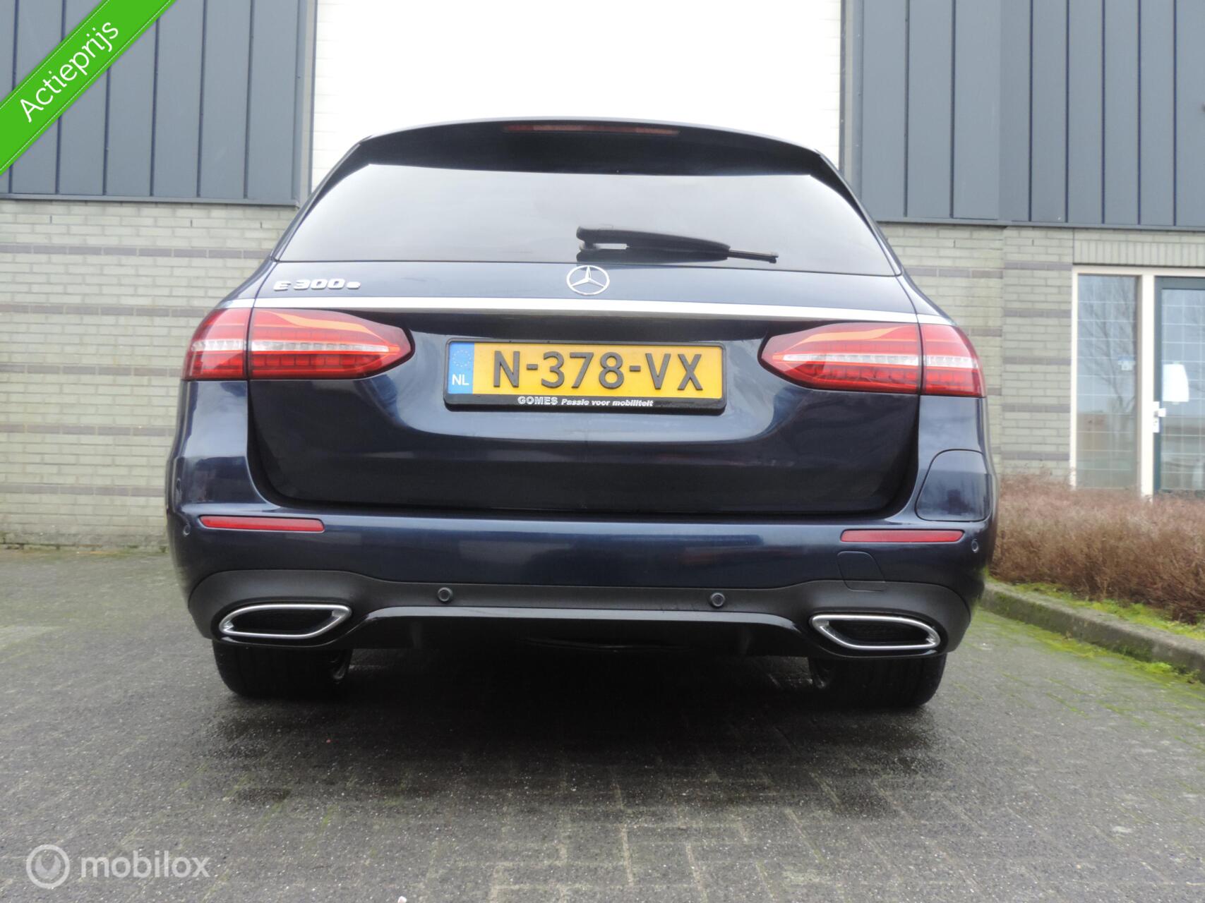 Foto van Mercedes-Benz E 300 E
