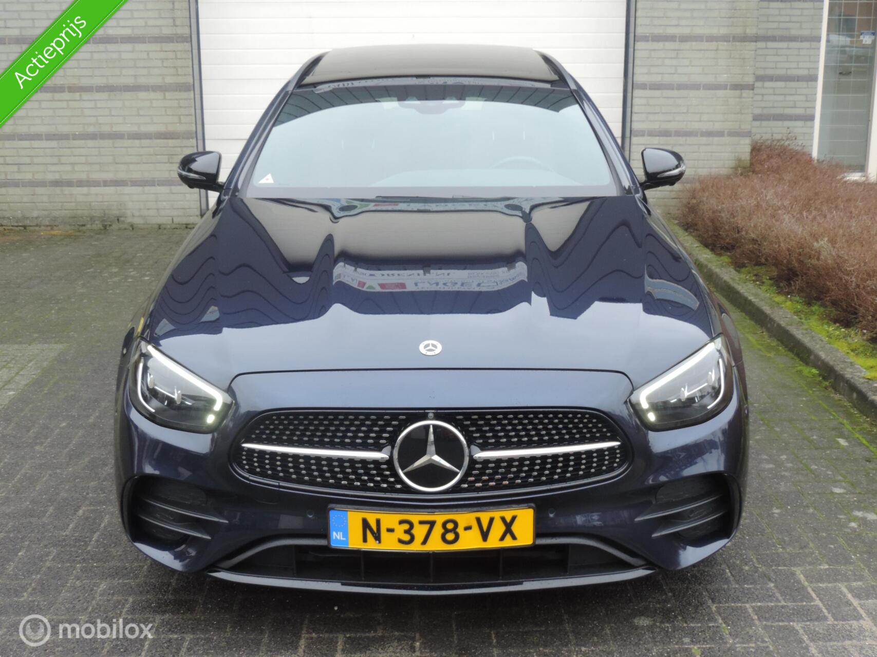 Foto van Mercedes-Benz E 300 E