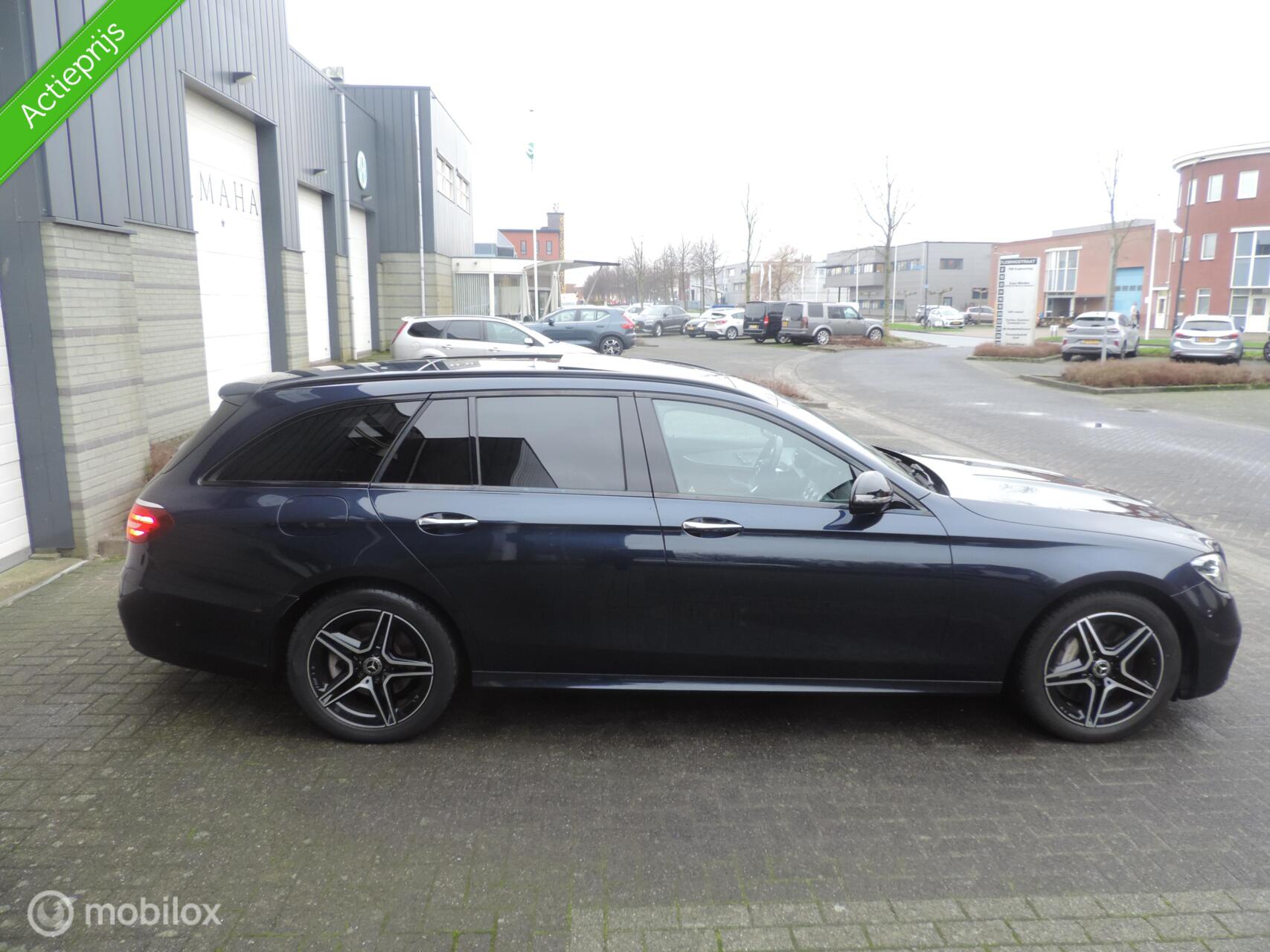 Foto van Mercedes-Benz E 300 E