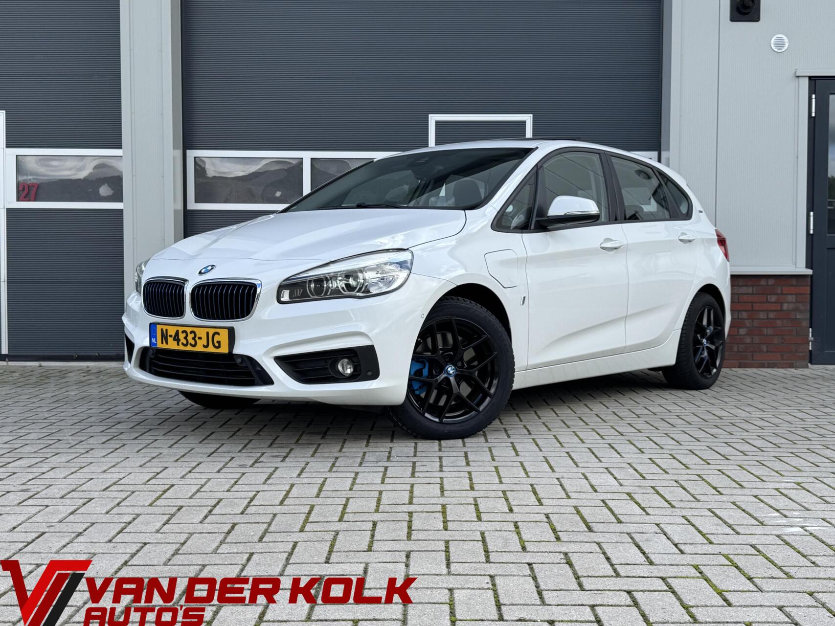 BMW 225xe Iperformance 225xe iPerformance High Executive | Panorama | Head-up | Cruise | Climate| Navigatie | Stoelverwarming | Sensoren 2017 - voorkant