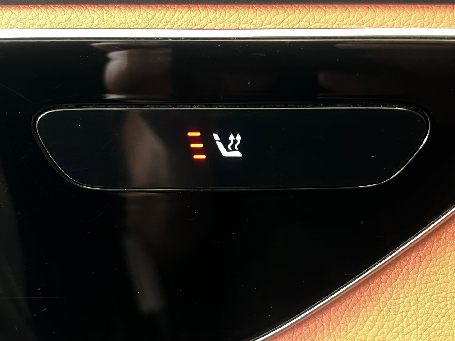 Foto van Mercedes-Benz C 200