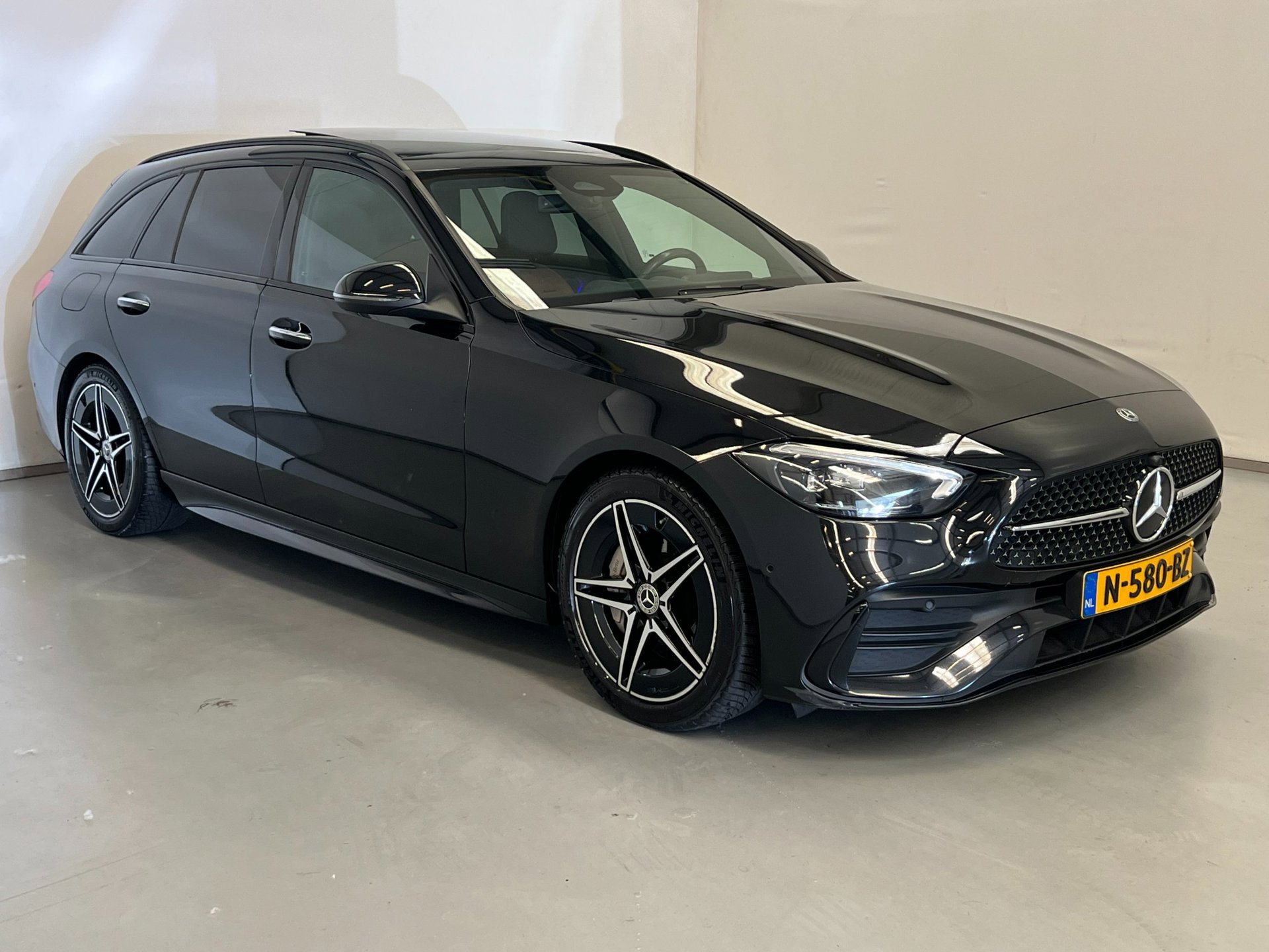 Foto van Mercedes-Benz C 200