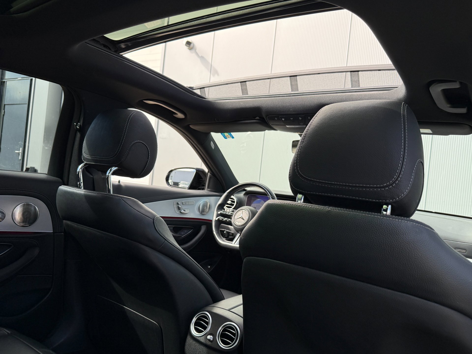 Foto van Mercedes-Benz E 200