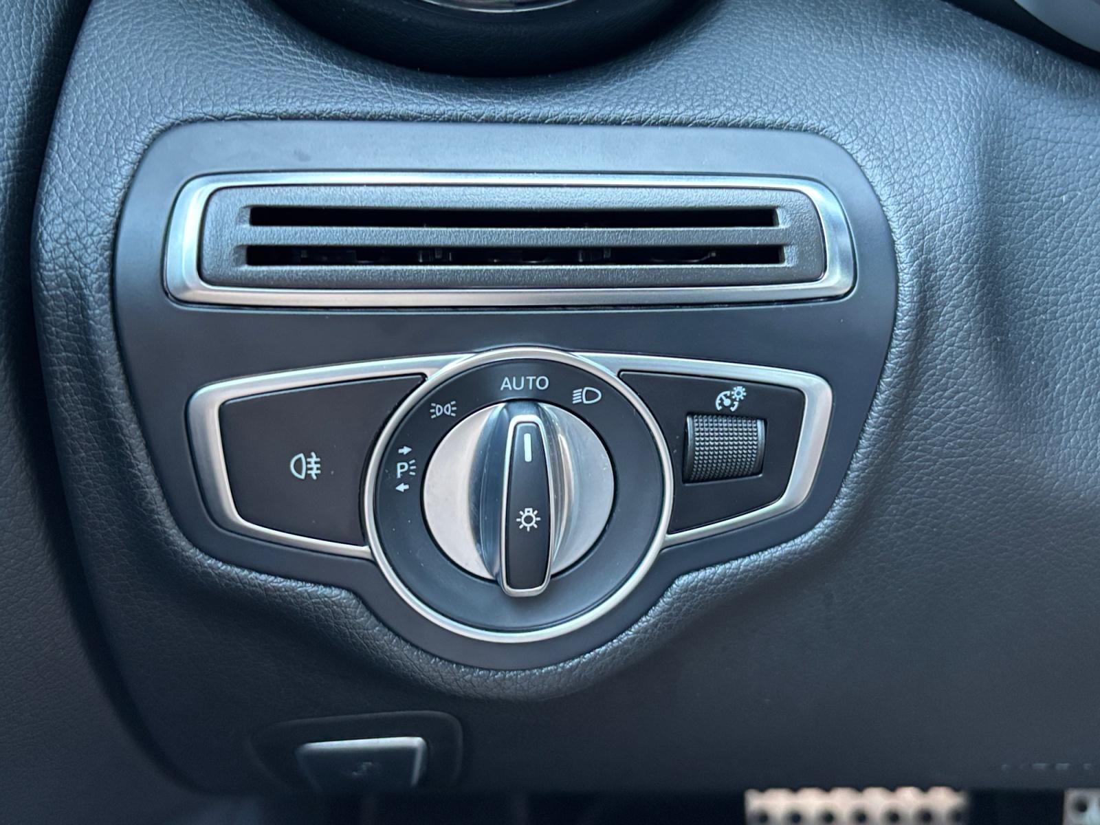 Foto van Mercedes-Benz C 300 E