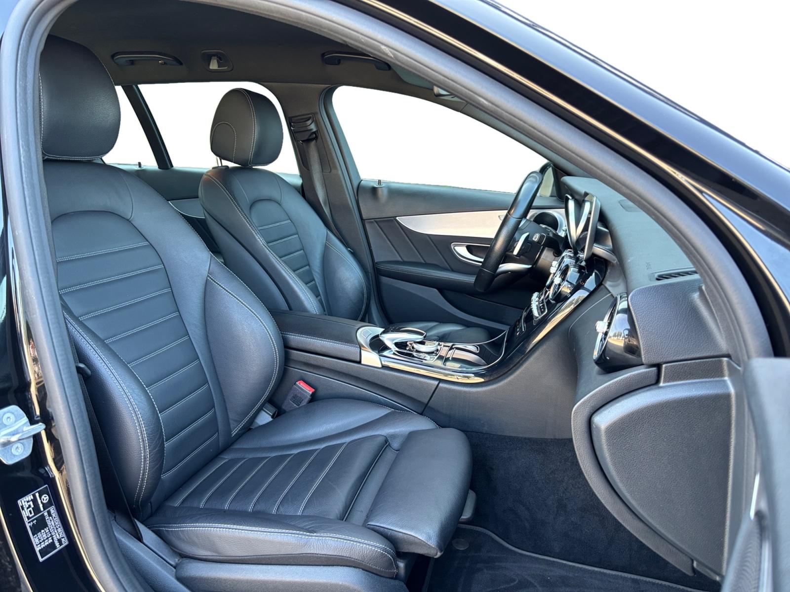 Foto van Mercedes-Benz C 300 E