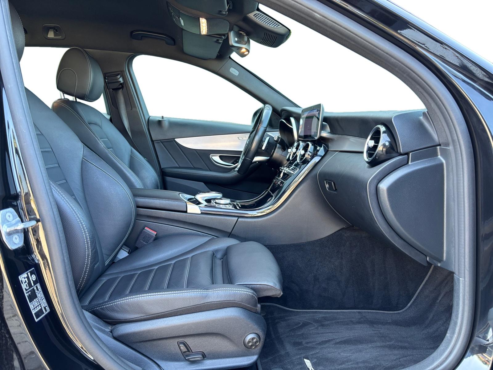 Foto van Mercedes-Benz C 300 E