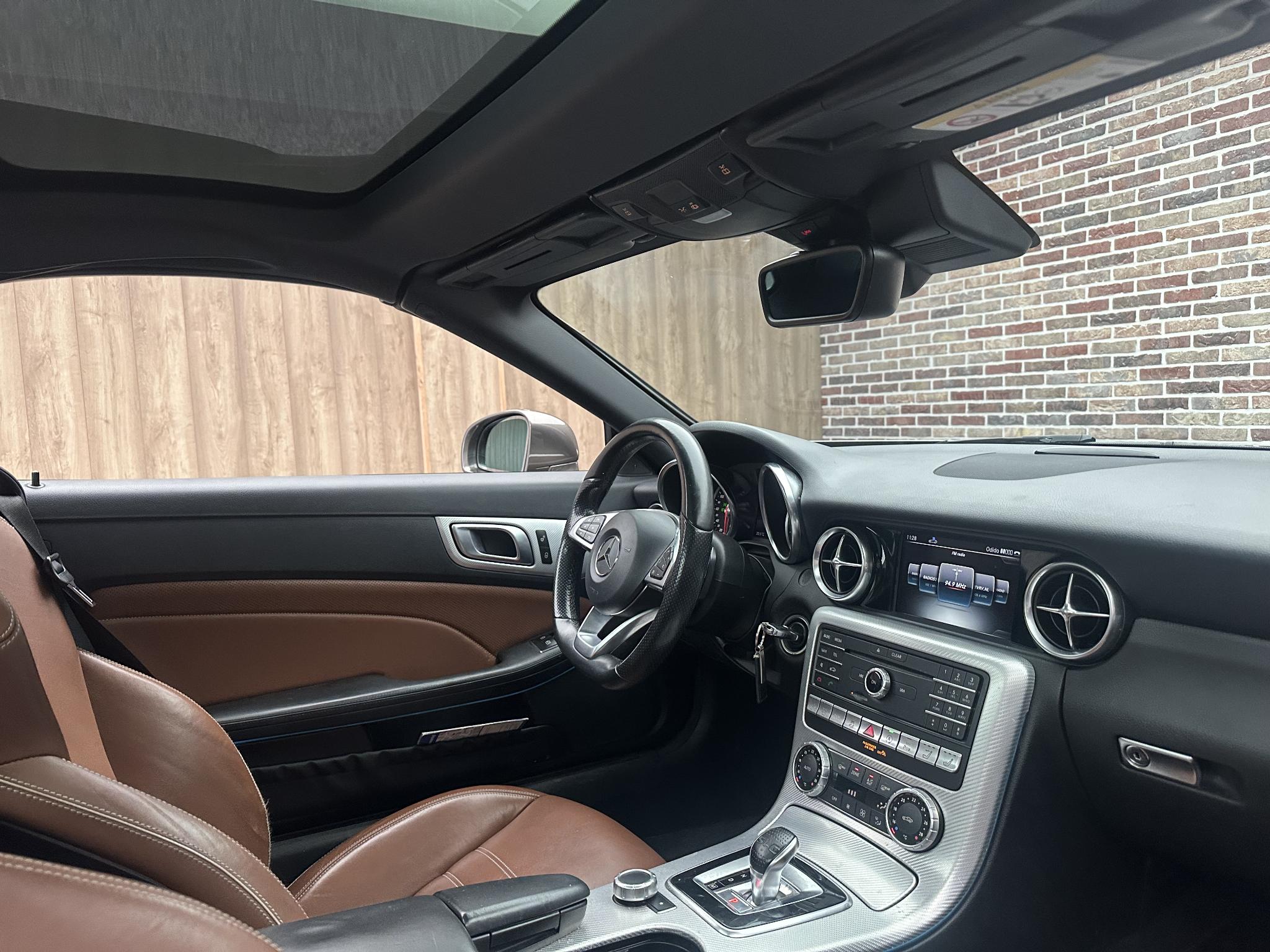 Foto van Mercedes-Benz SLC 200