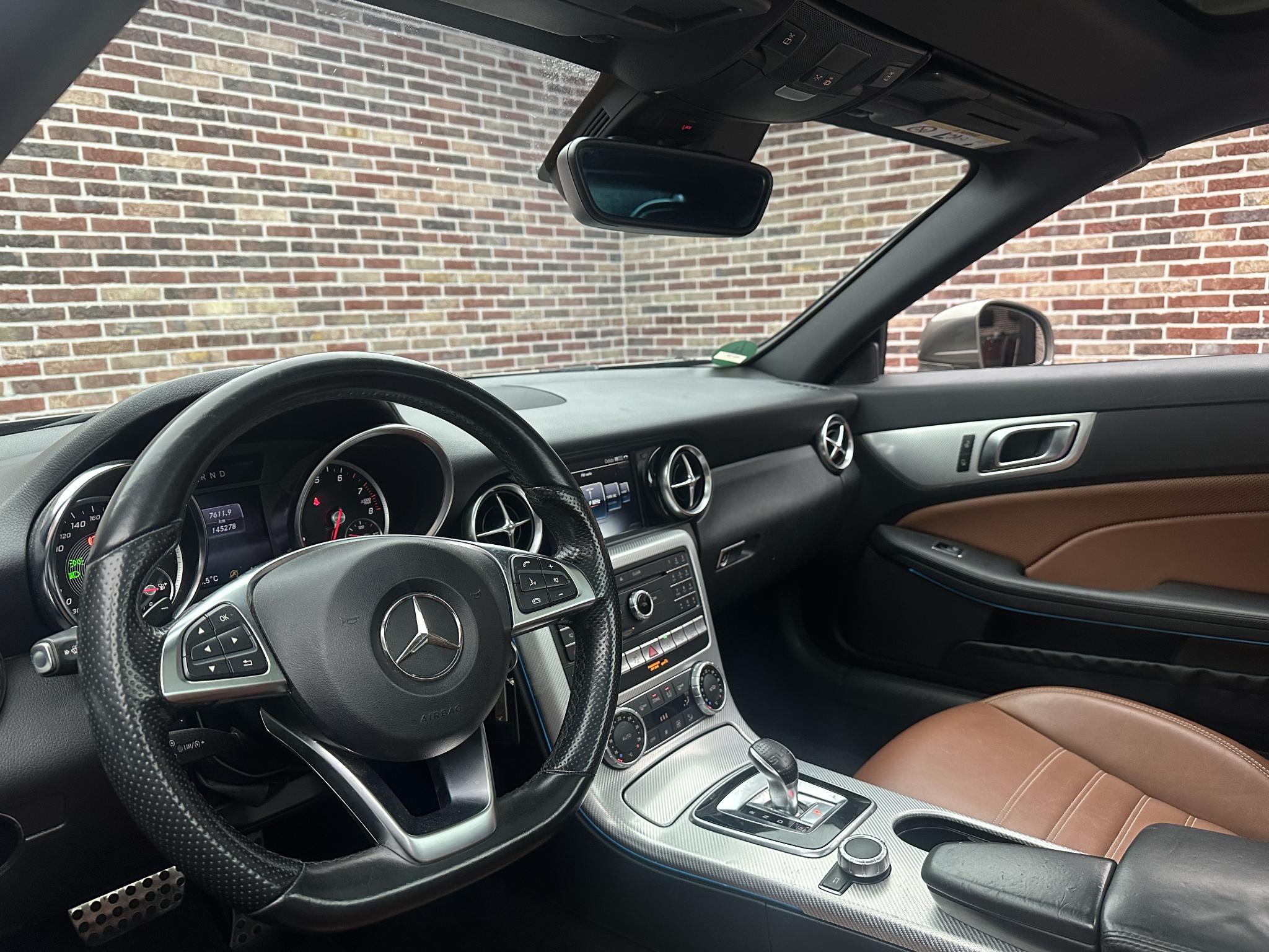 Foto van Mercedes-Benz SLC 200