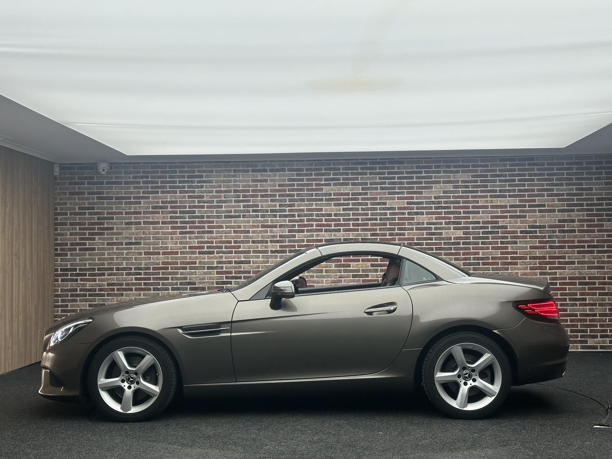 Foto van Mercedes-Benz SLC 200