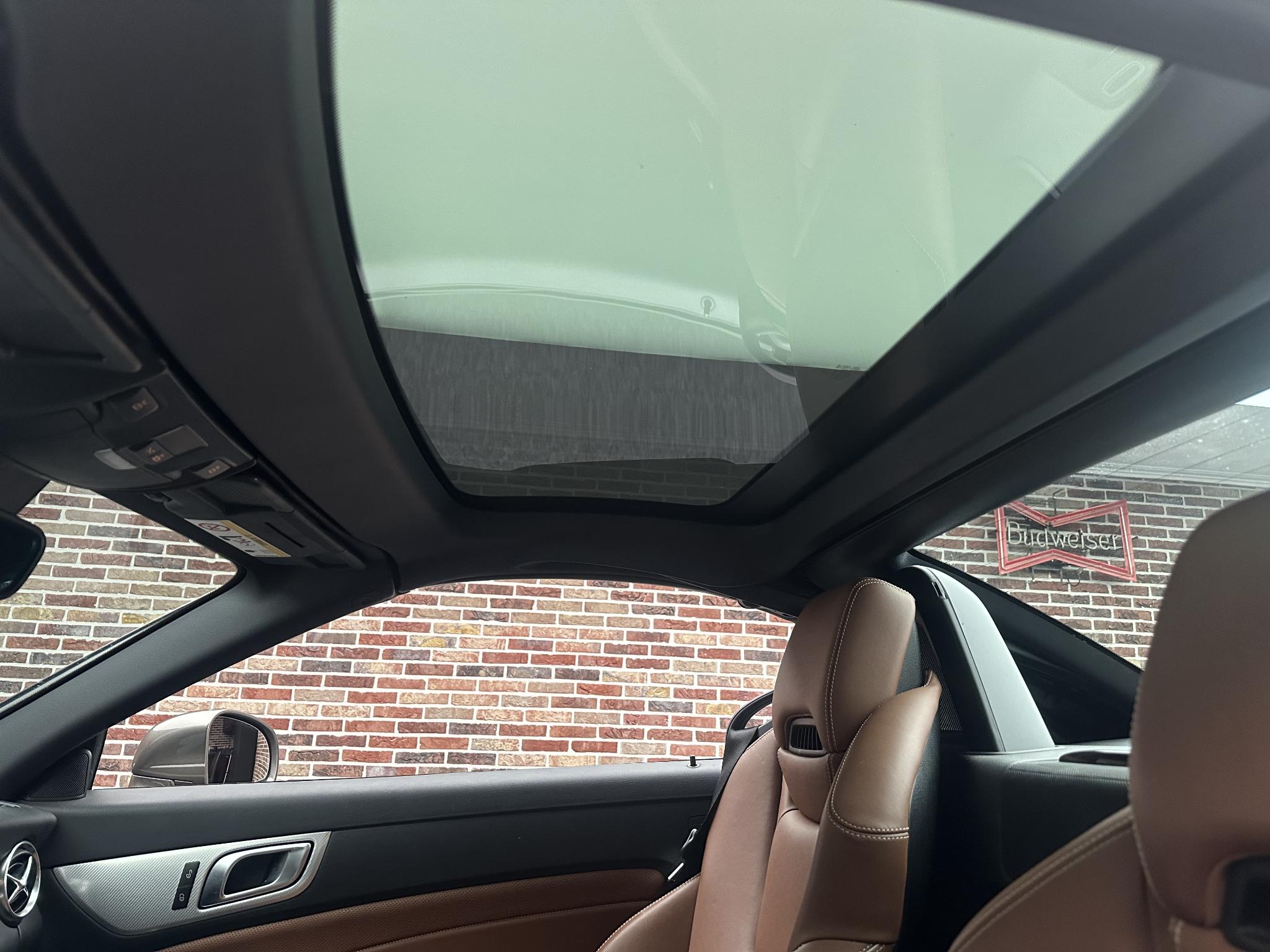 Foto van Mercedes-Benz SLC 200