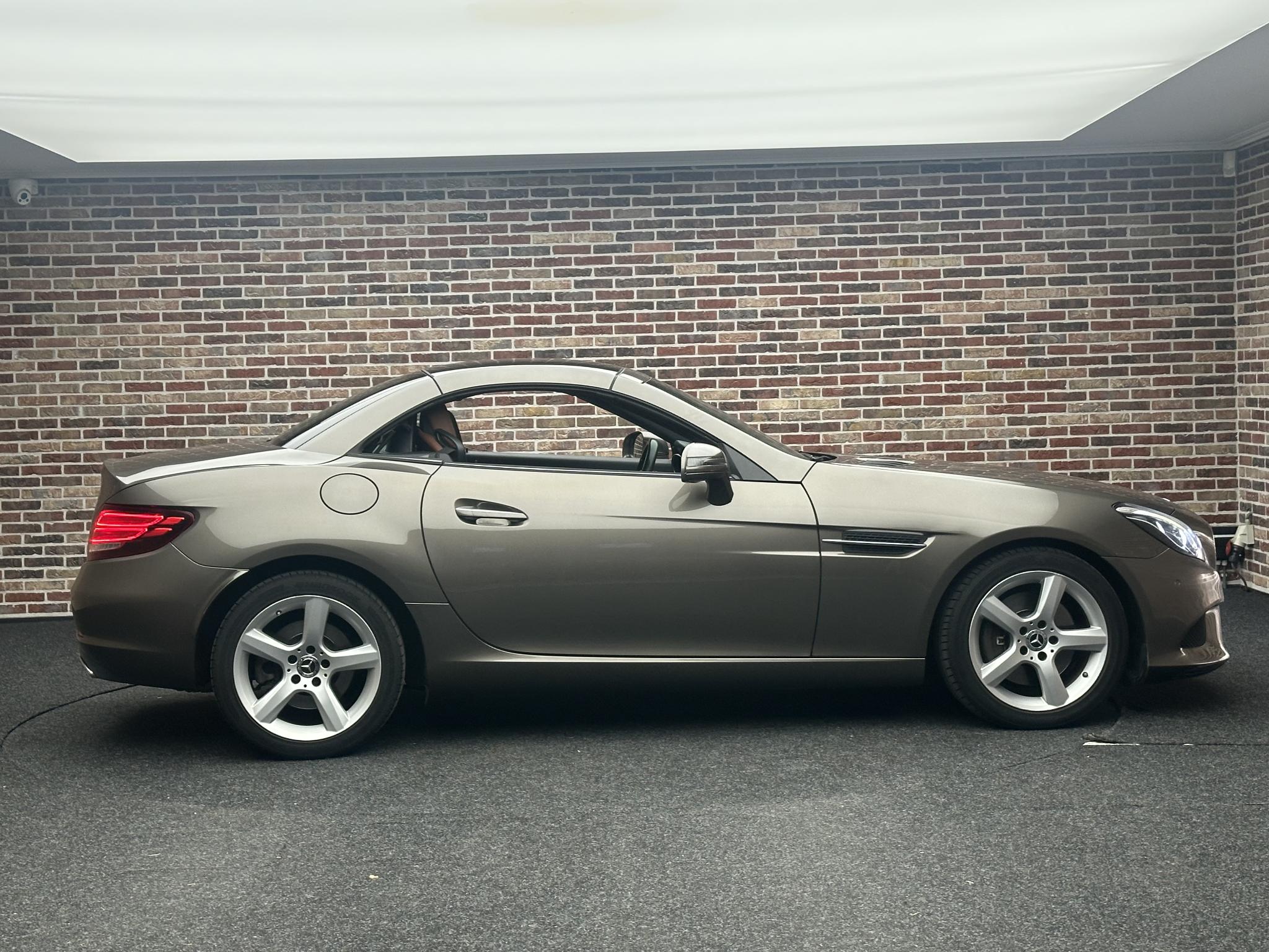Foto van Mercedes-Benz SLC 200
