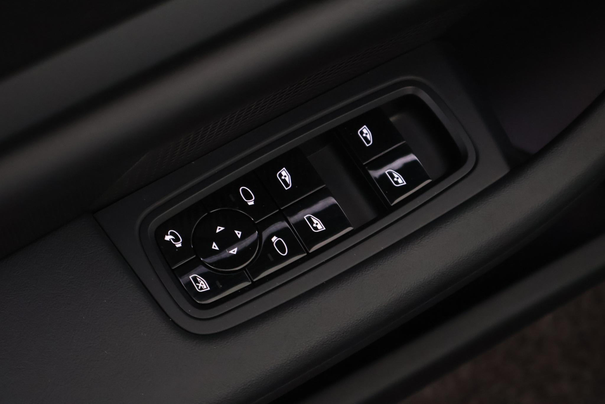 Foto van Porsche Taycan 4s
