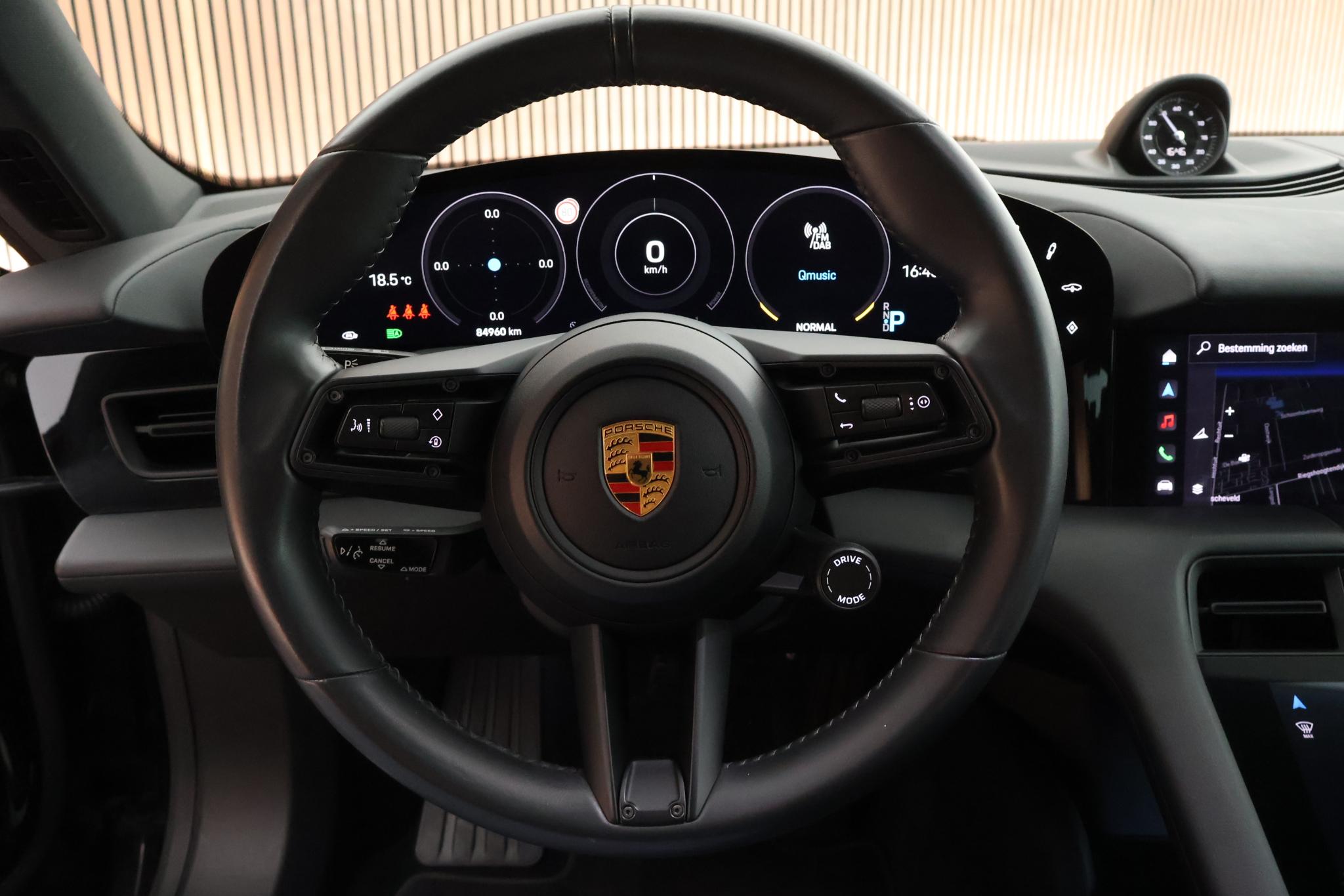 Foto van Porsche Taycan 4s