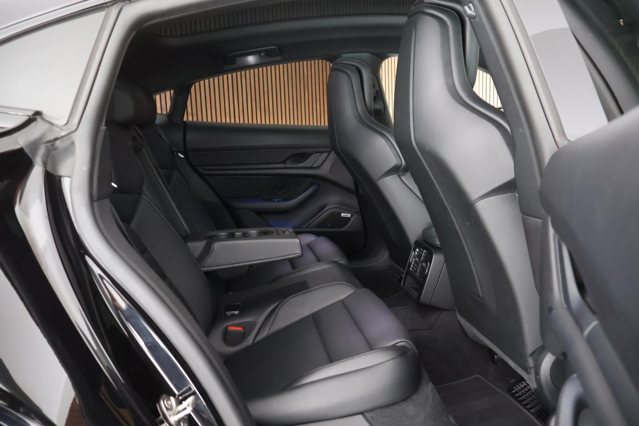 Foto van Porsche Taycan 4s