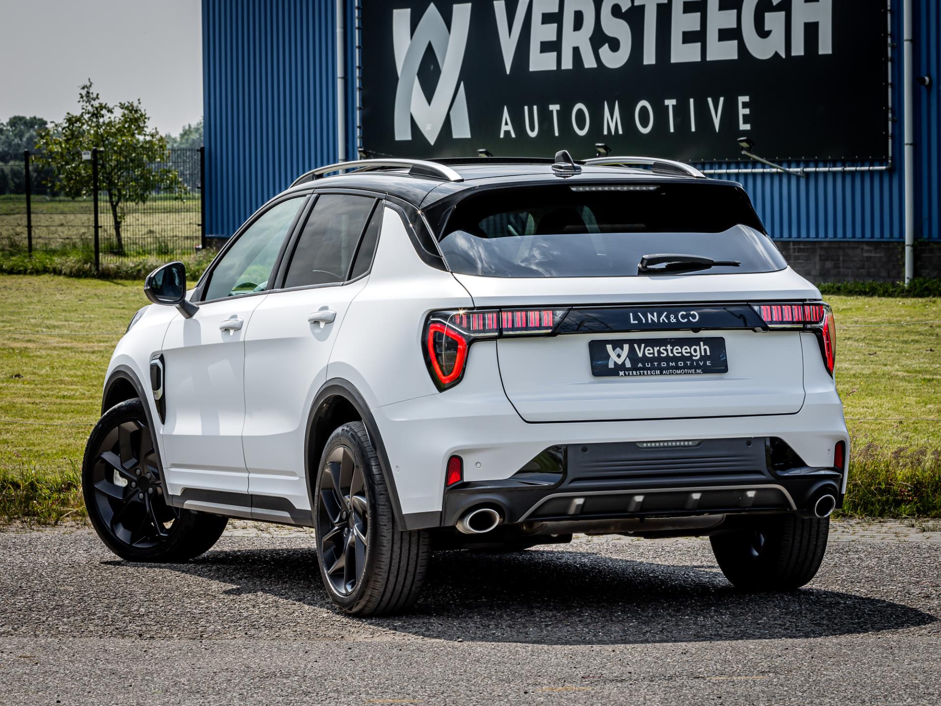 Foto van LYNK & Co 01