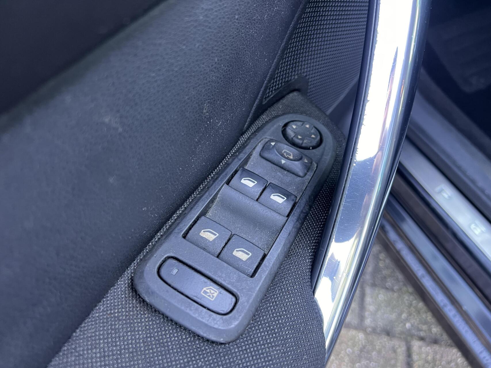 Foto van Peugeot 308 CC