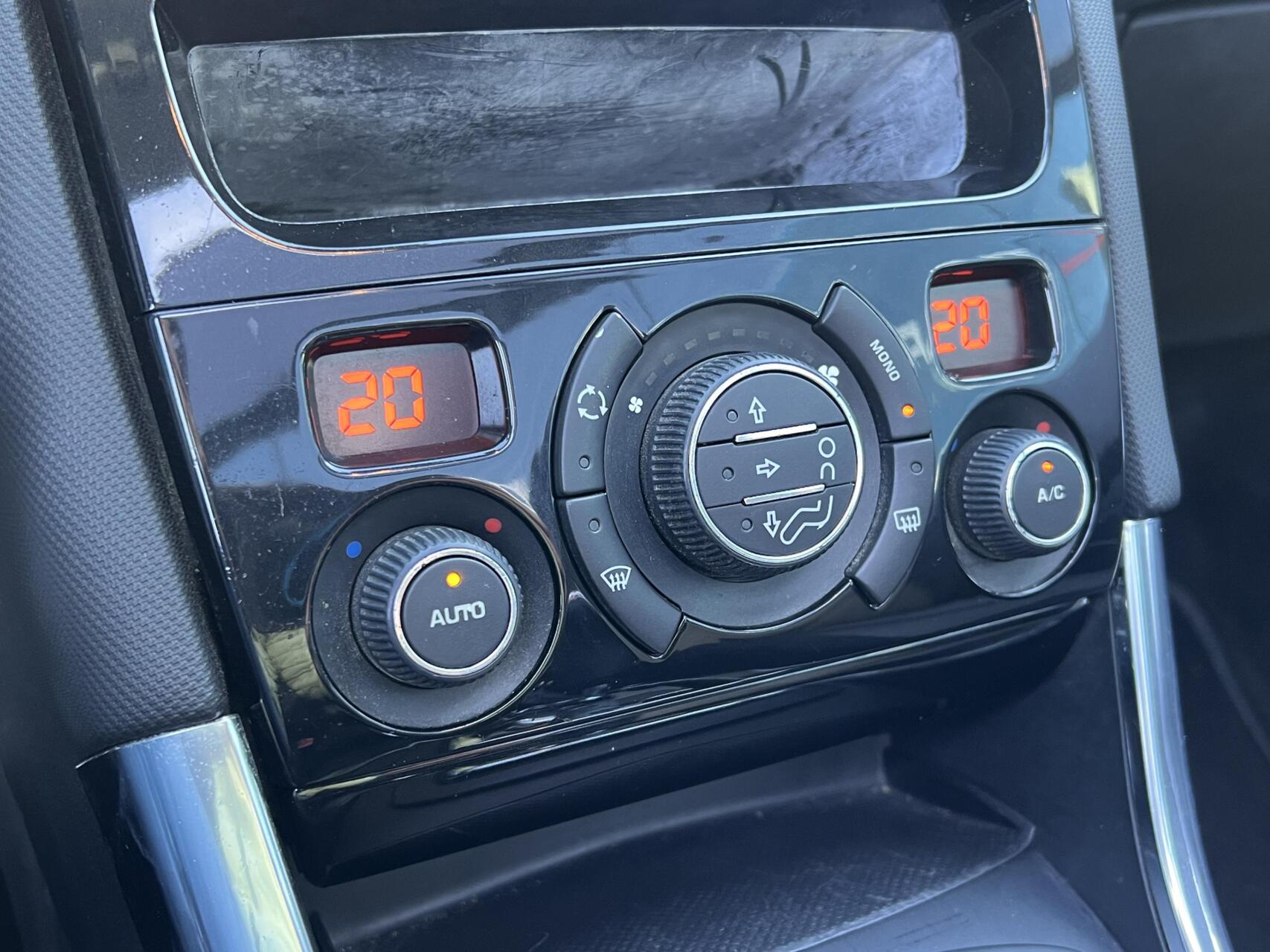 Foto van Peugeot 308 CC
