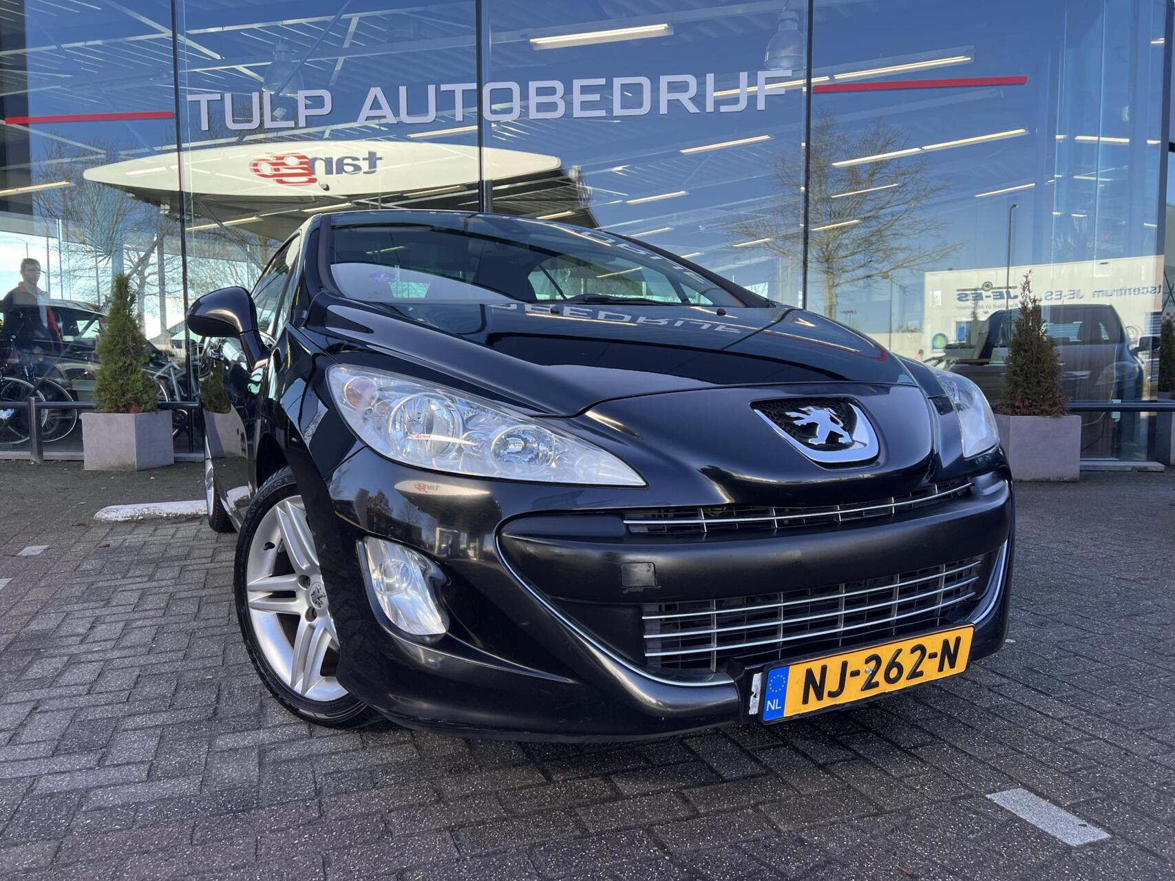 Foto van Peugeot 308 CC