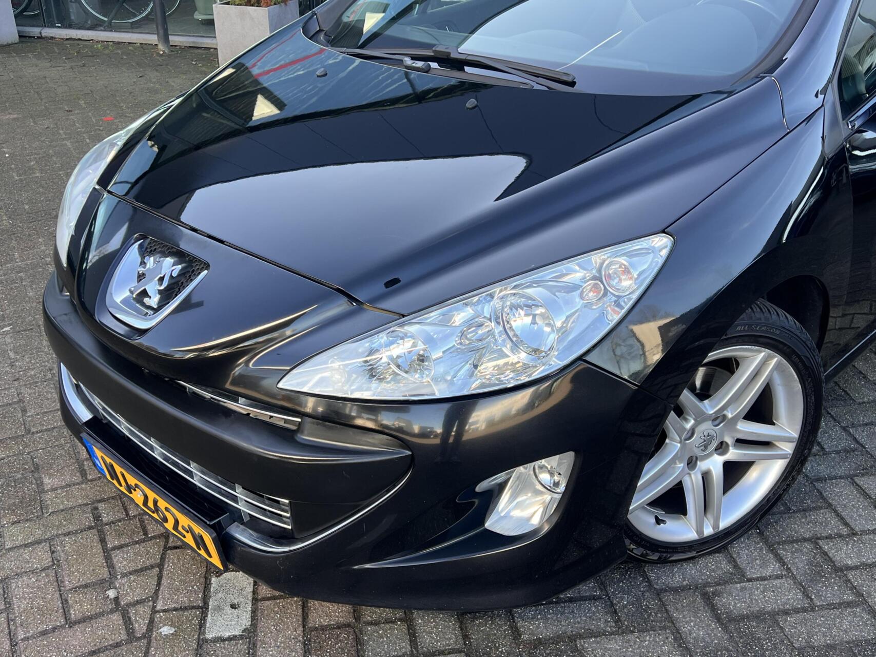 Foto van Peugeot 308 CC