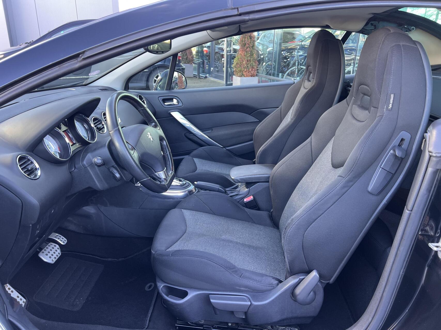 Foto van Peugeot 308 CC