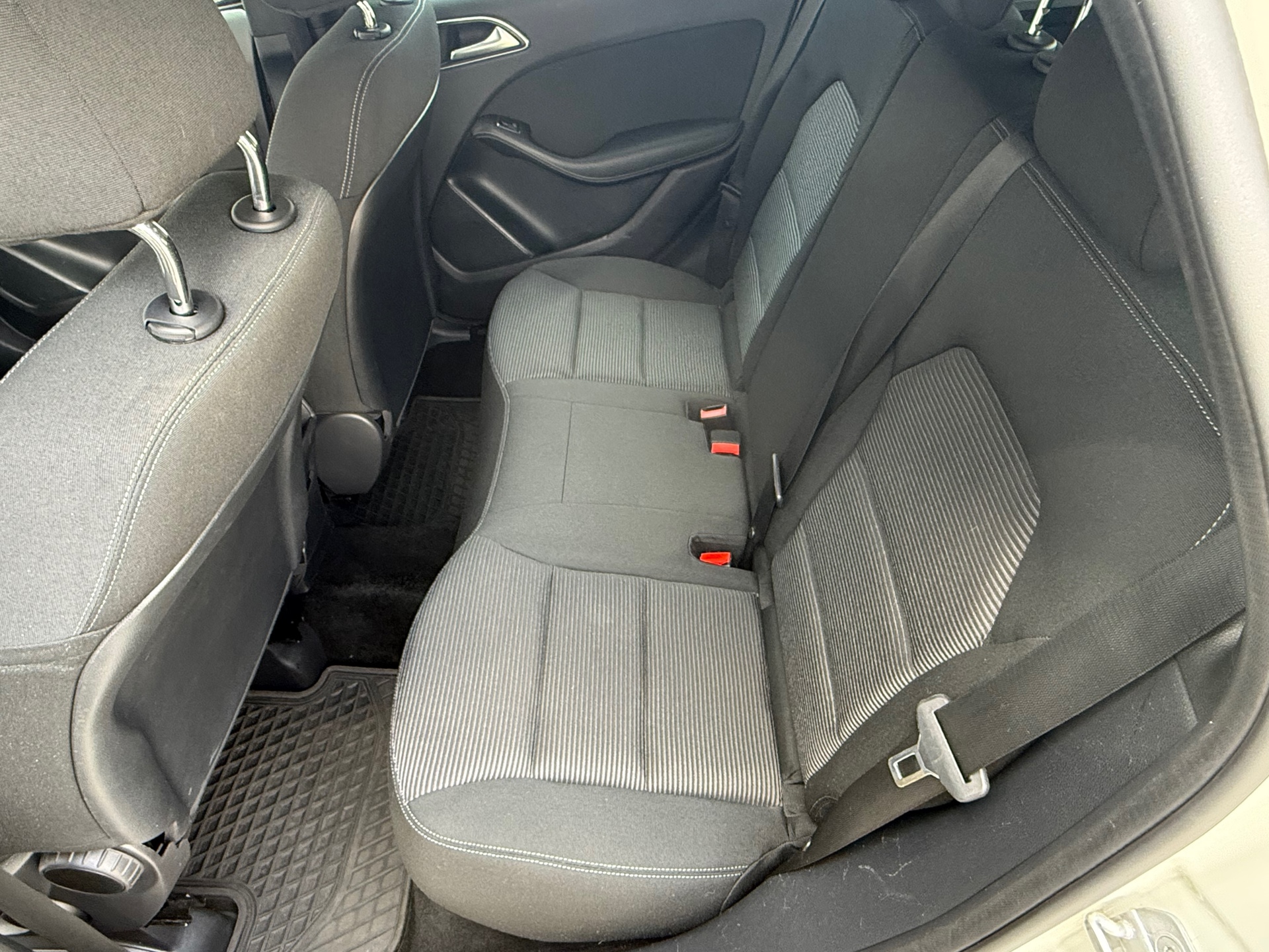 Foto van Mercedes-Benz B 220 D