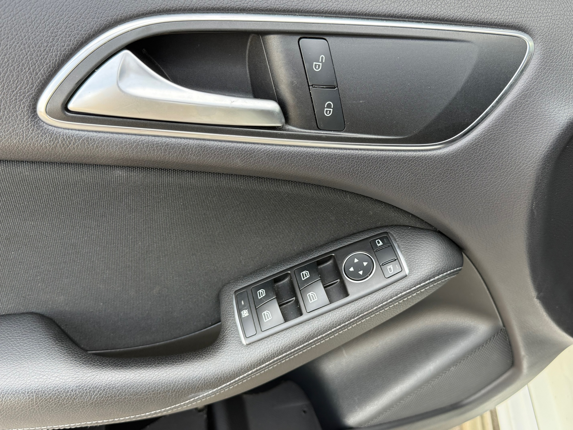 Foto van Mercedes-Benz B 220 D