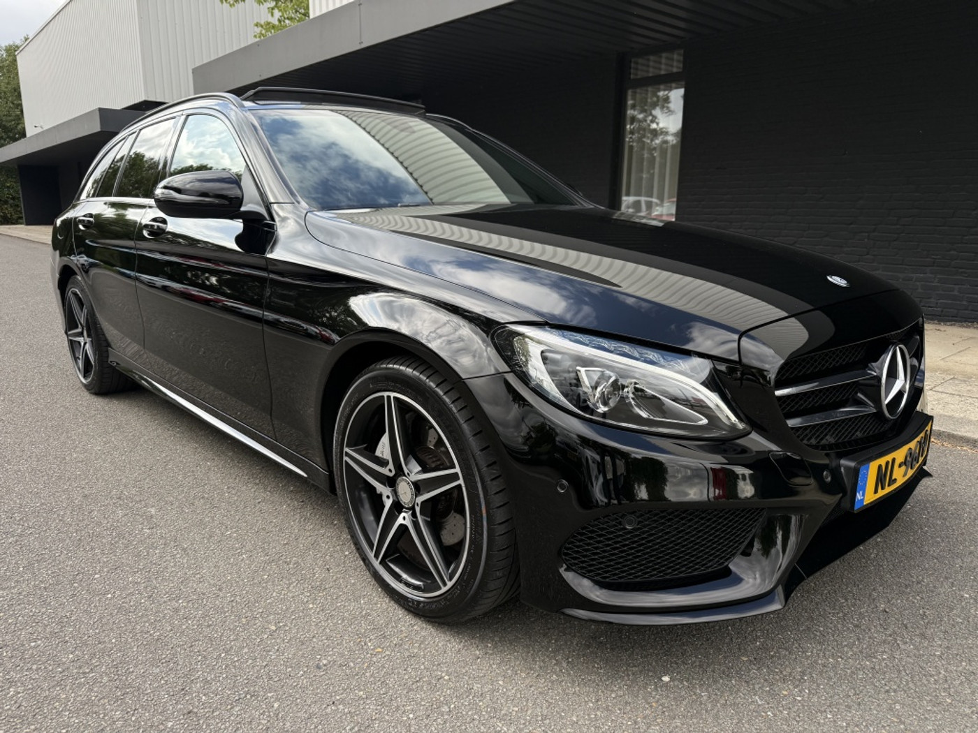Foto van Mercedes-Benz C 200