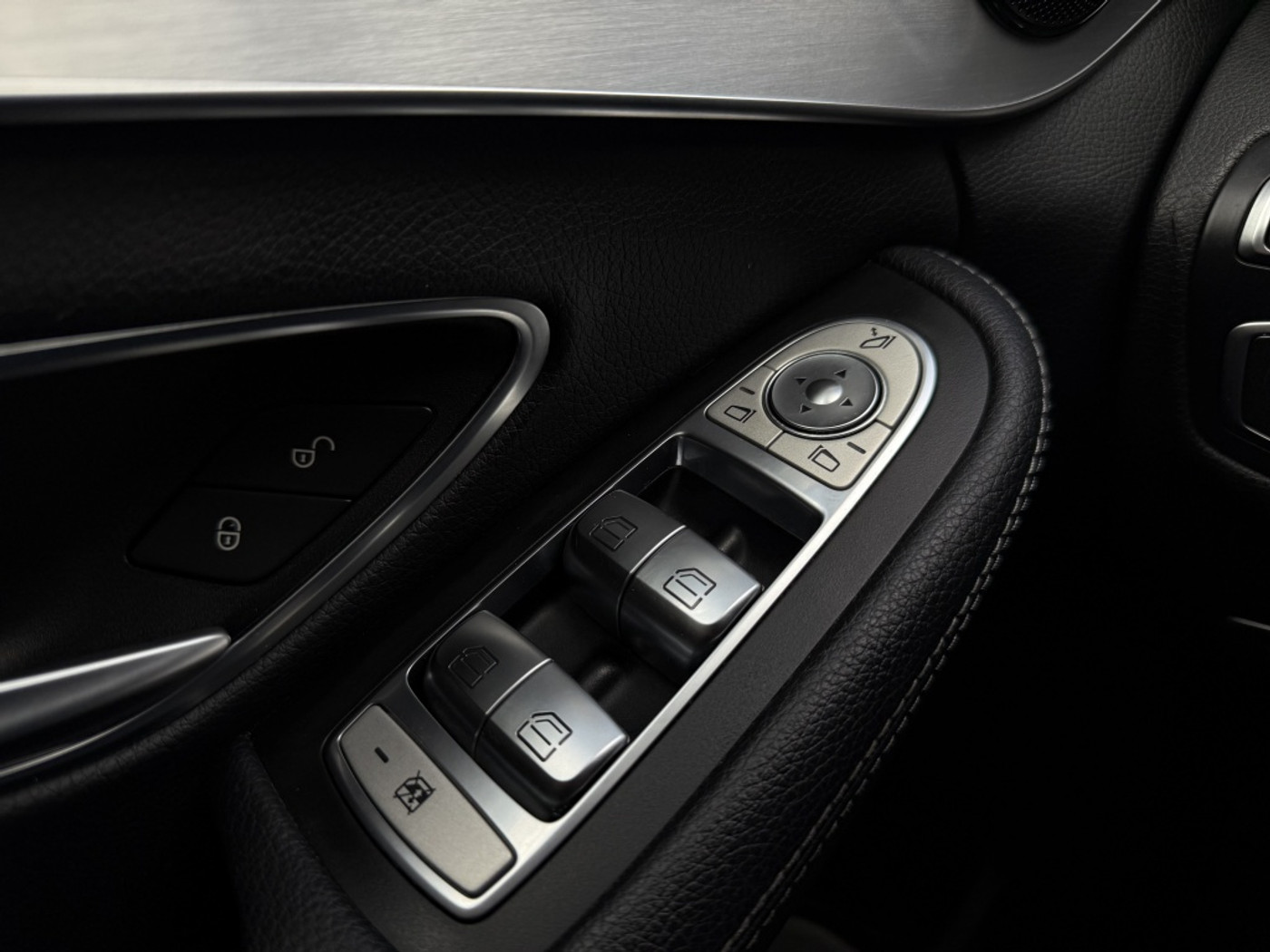 Foto van Mercedes-Benz C 200