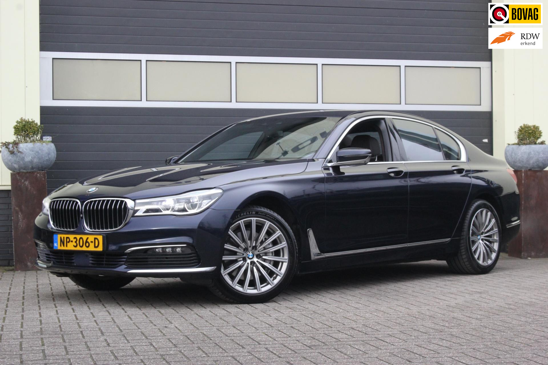 BMW 740i 740i High Executive | Carplay | Surround view | 2016 - voorkant