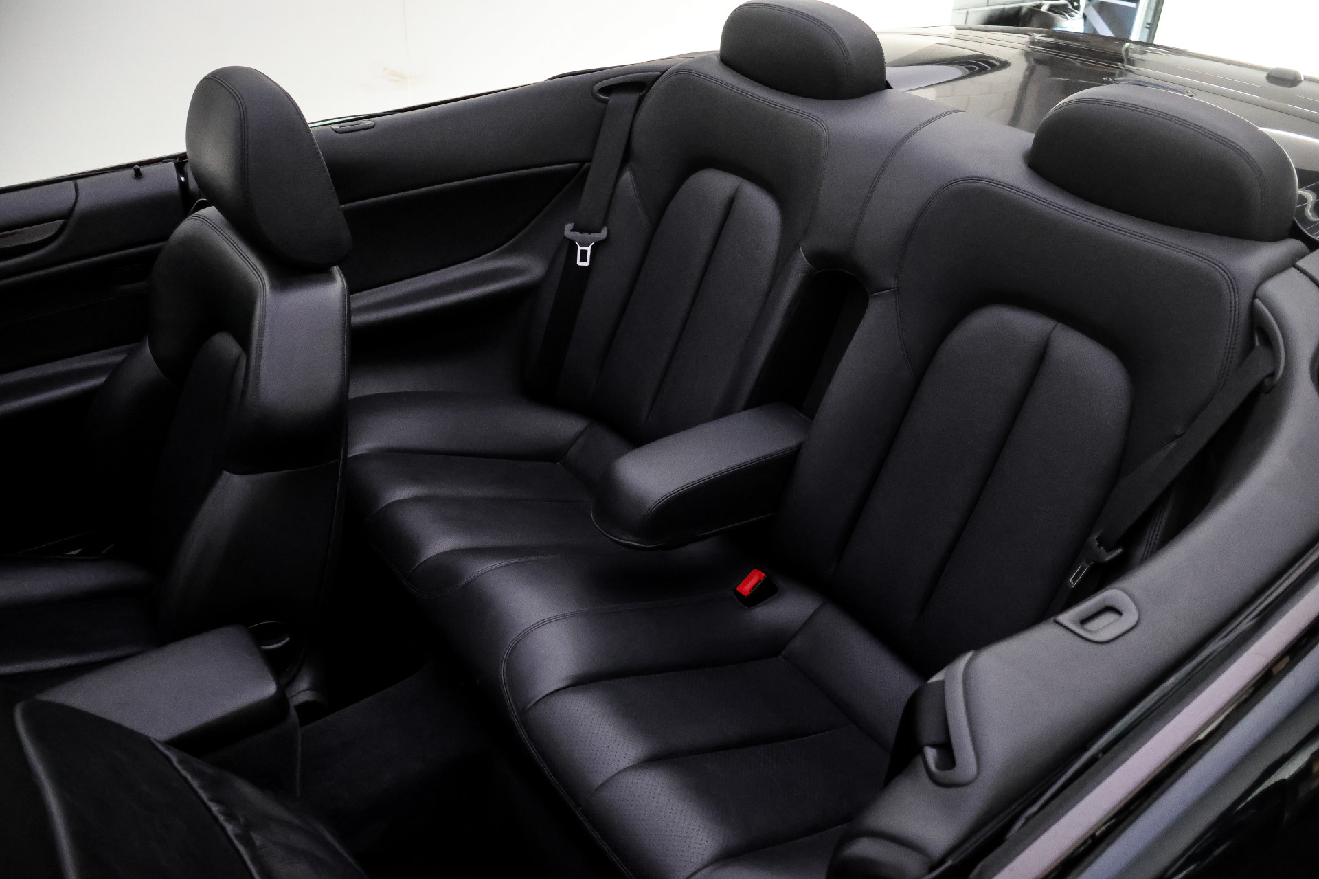 Foto van Mercedes-Benz CLK 230 Kompressor