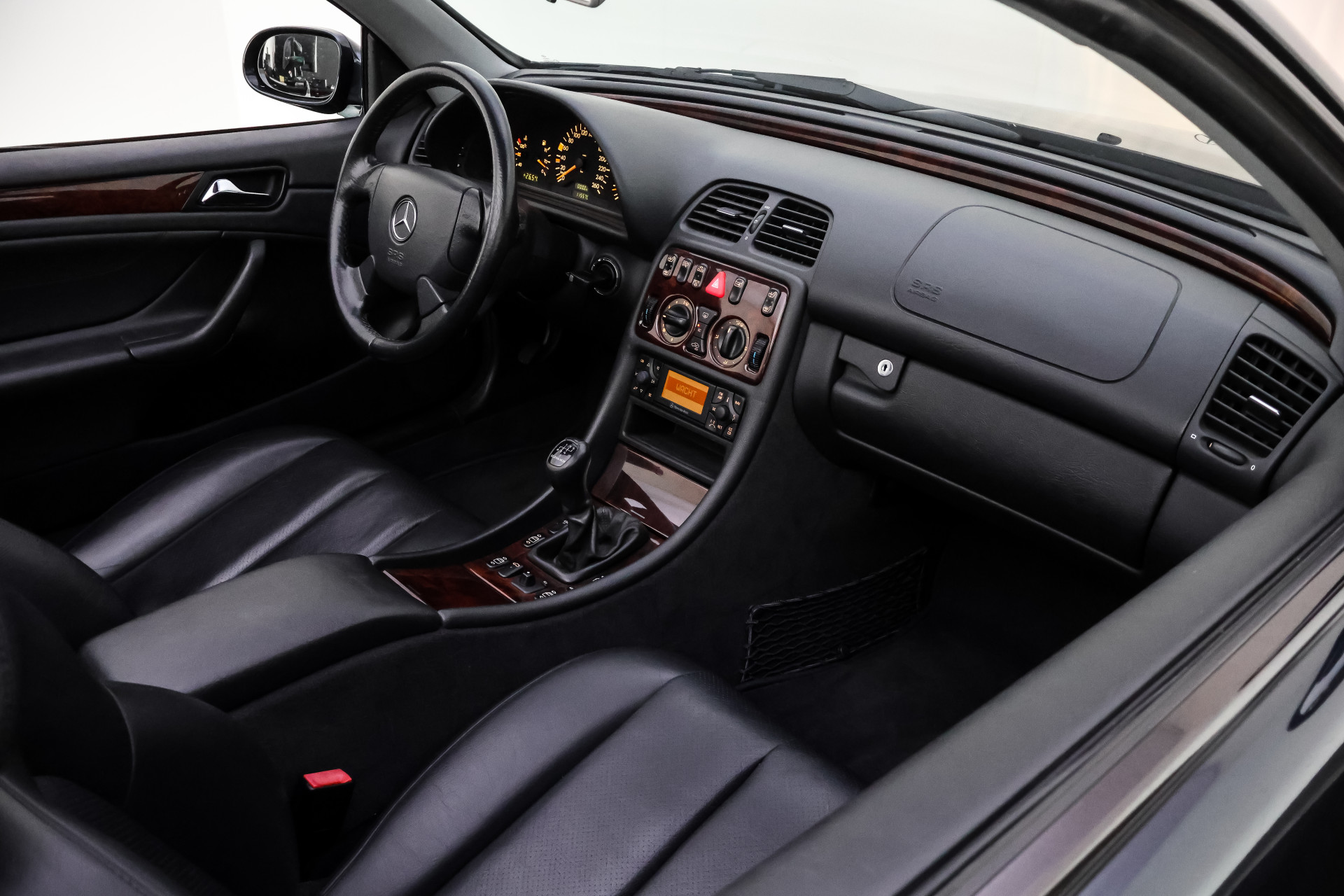 Foto van Mercedes-Benz CLK 230 Kompressor