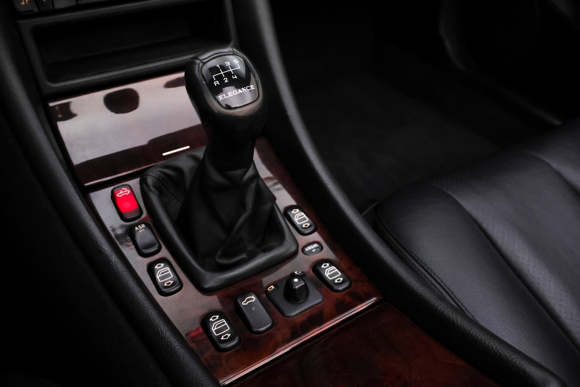 Foto van Mercedes-Benz CLK 230 Kompressor