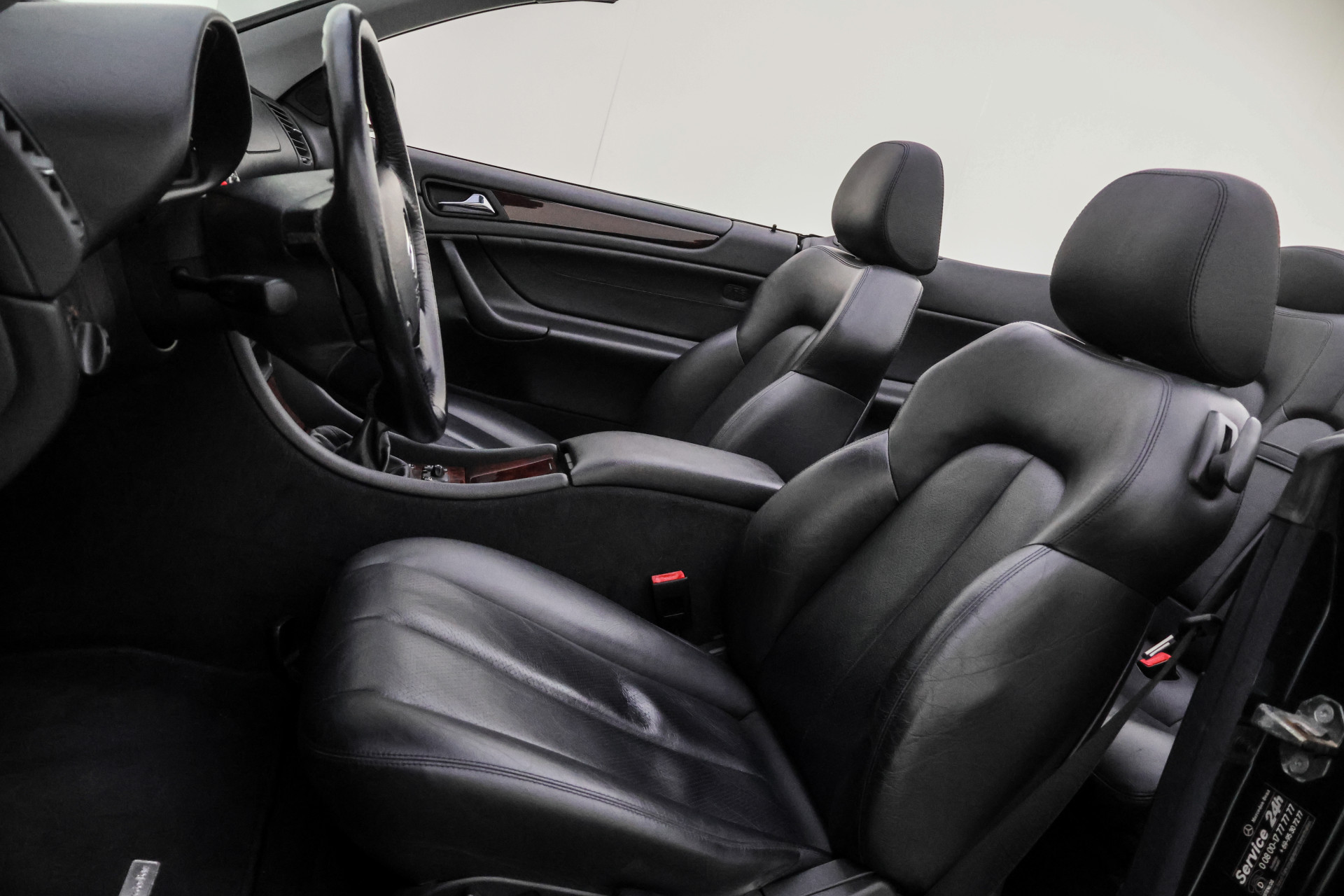 Foto van Mercedes-Benz CLK 230 Kompressor