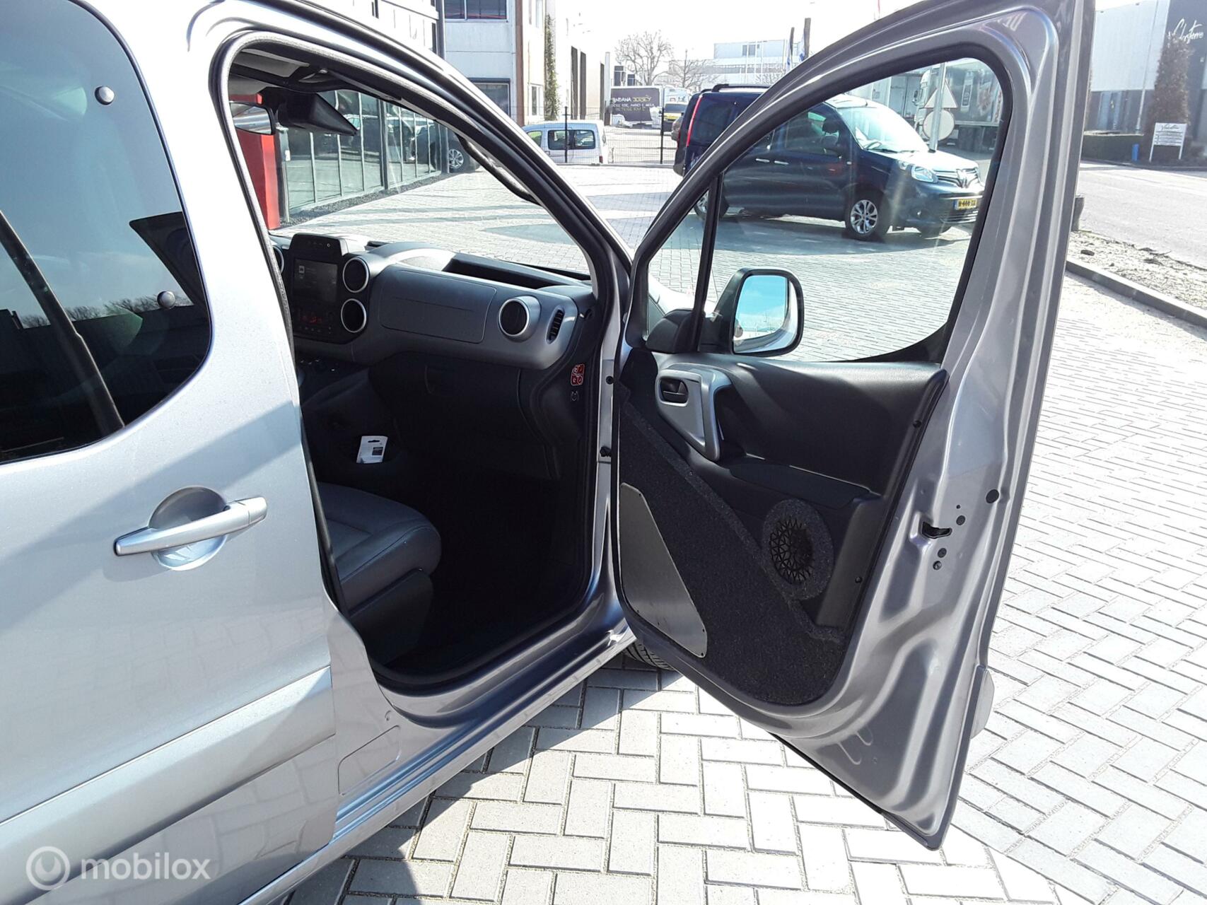 Foto van Peugeot Partner Tepee