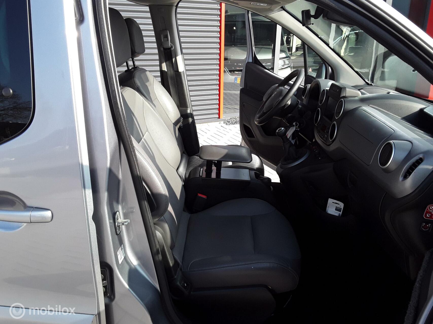 Foto van Peugeot Partner Tepee